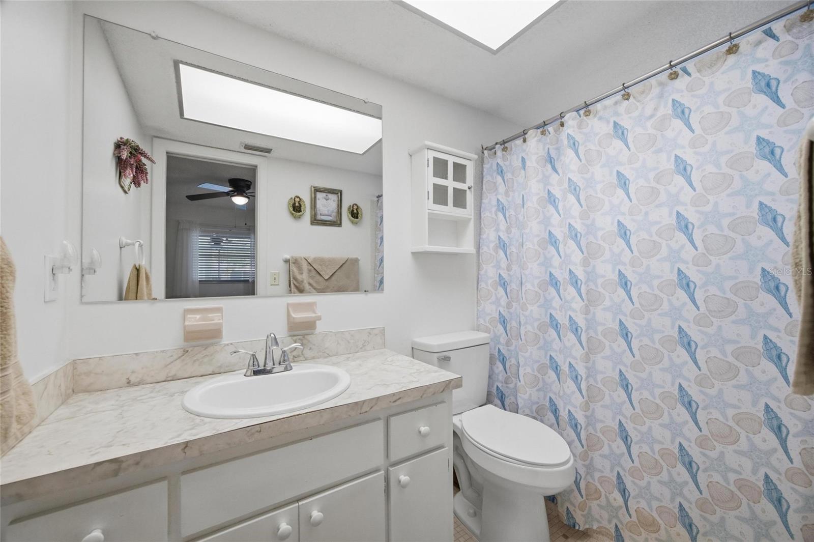 Image 18 of 33 For 1468 Greenview Avenue