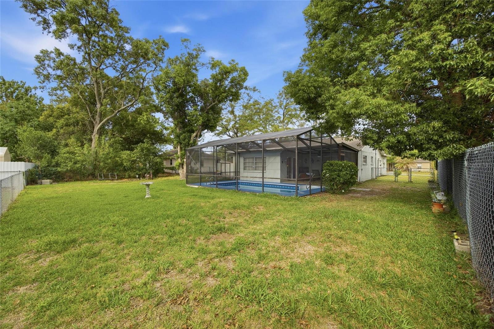 Image 23 of 33 For 1468 Greenview Avenue