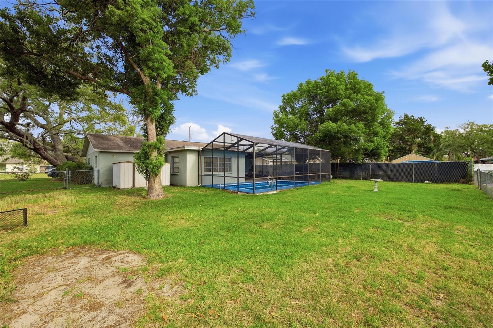 Image 24 of 33 For 1468 Greenview Avenue