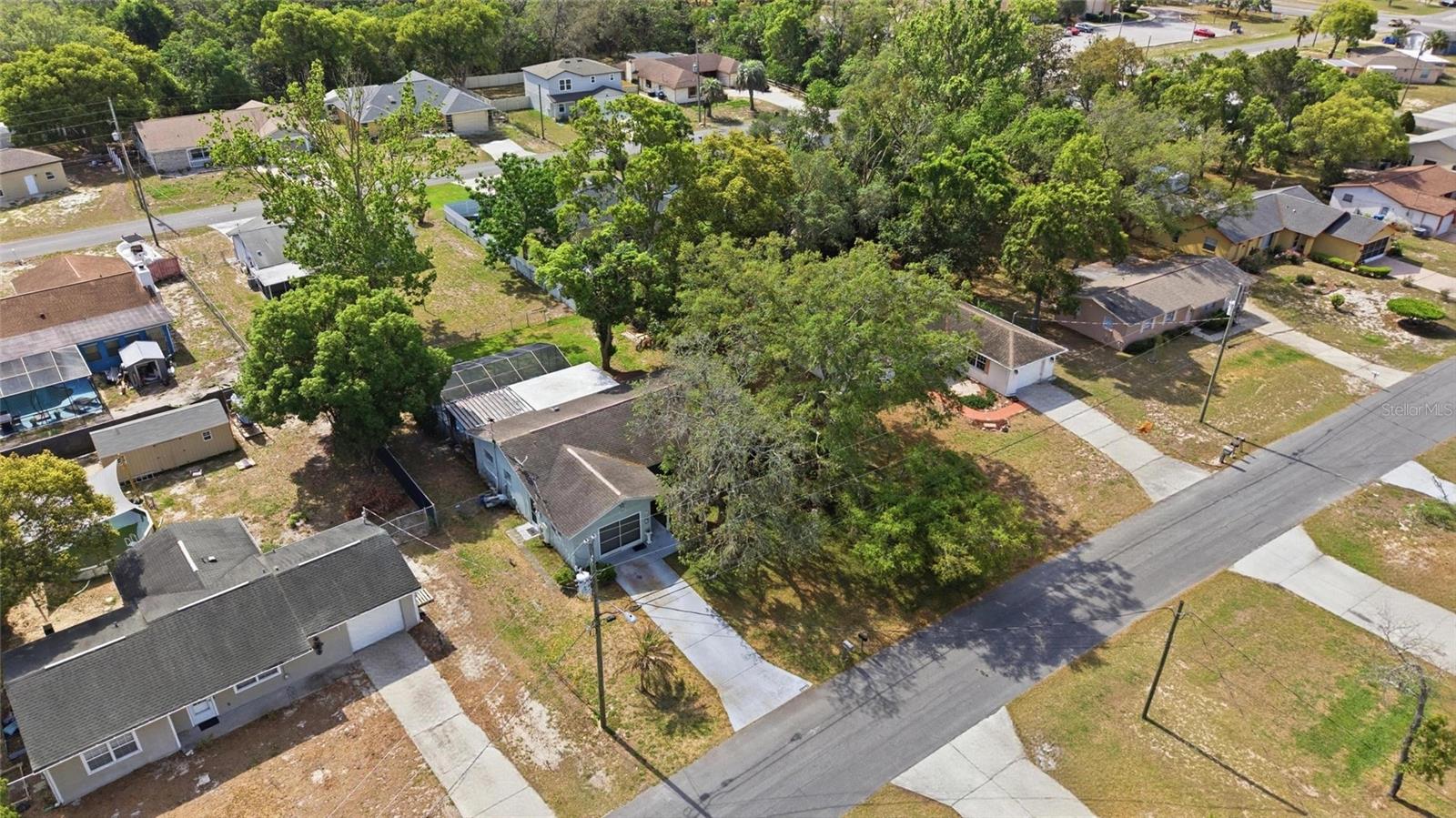 Image 27 of 33 For 1468 Greenview Avenue