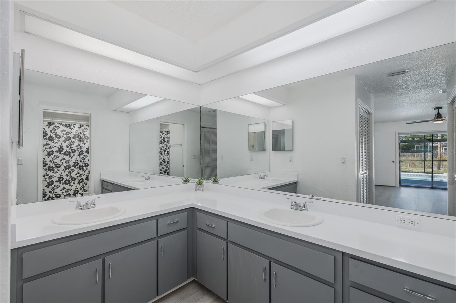 Image 24 of 55 For 8285 Galgano Lane