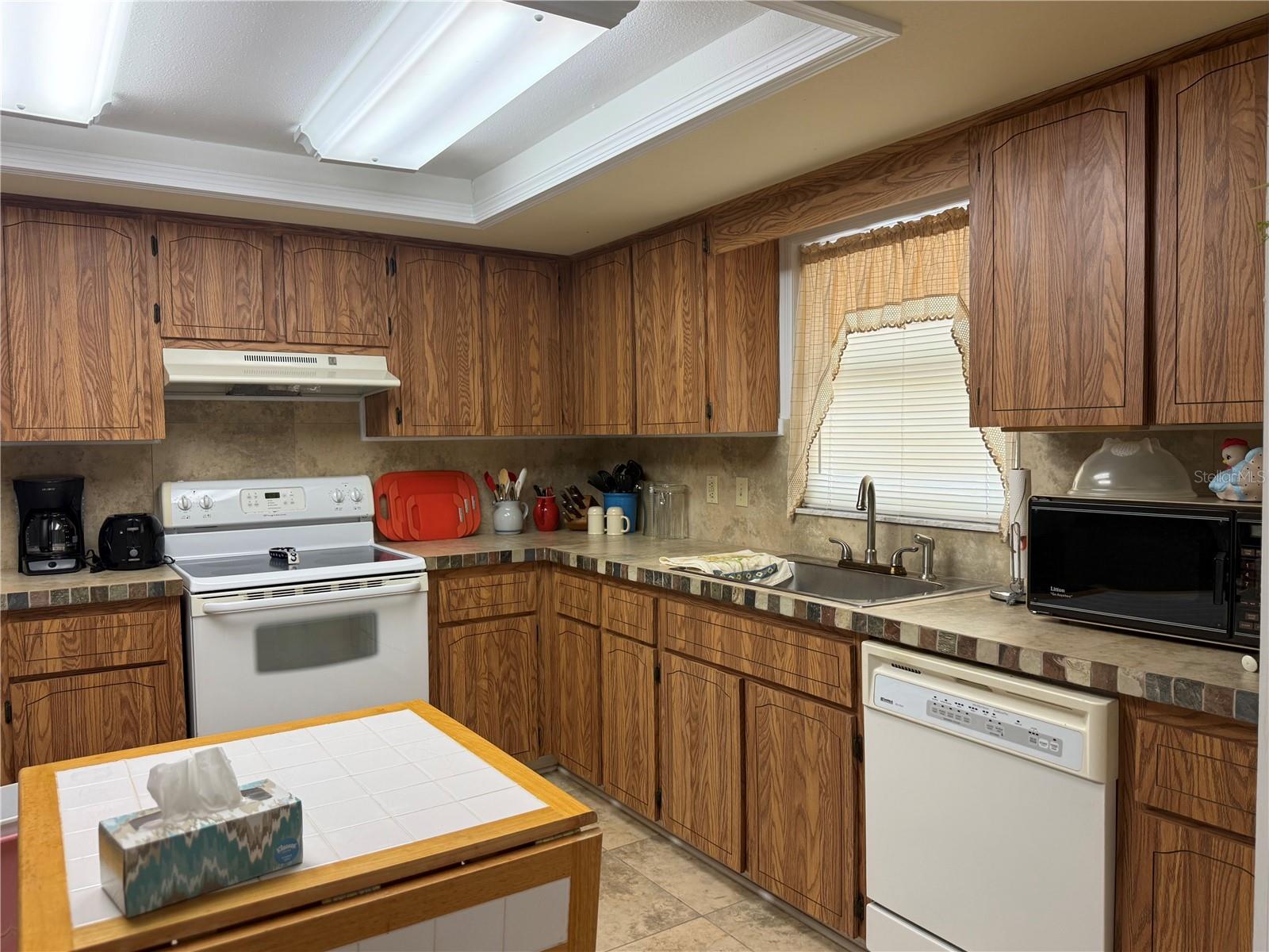 Image 3 of 12 For 1016 Fuchsia Drive