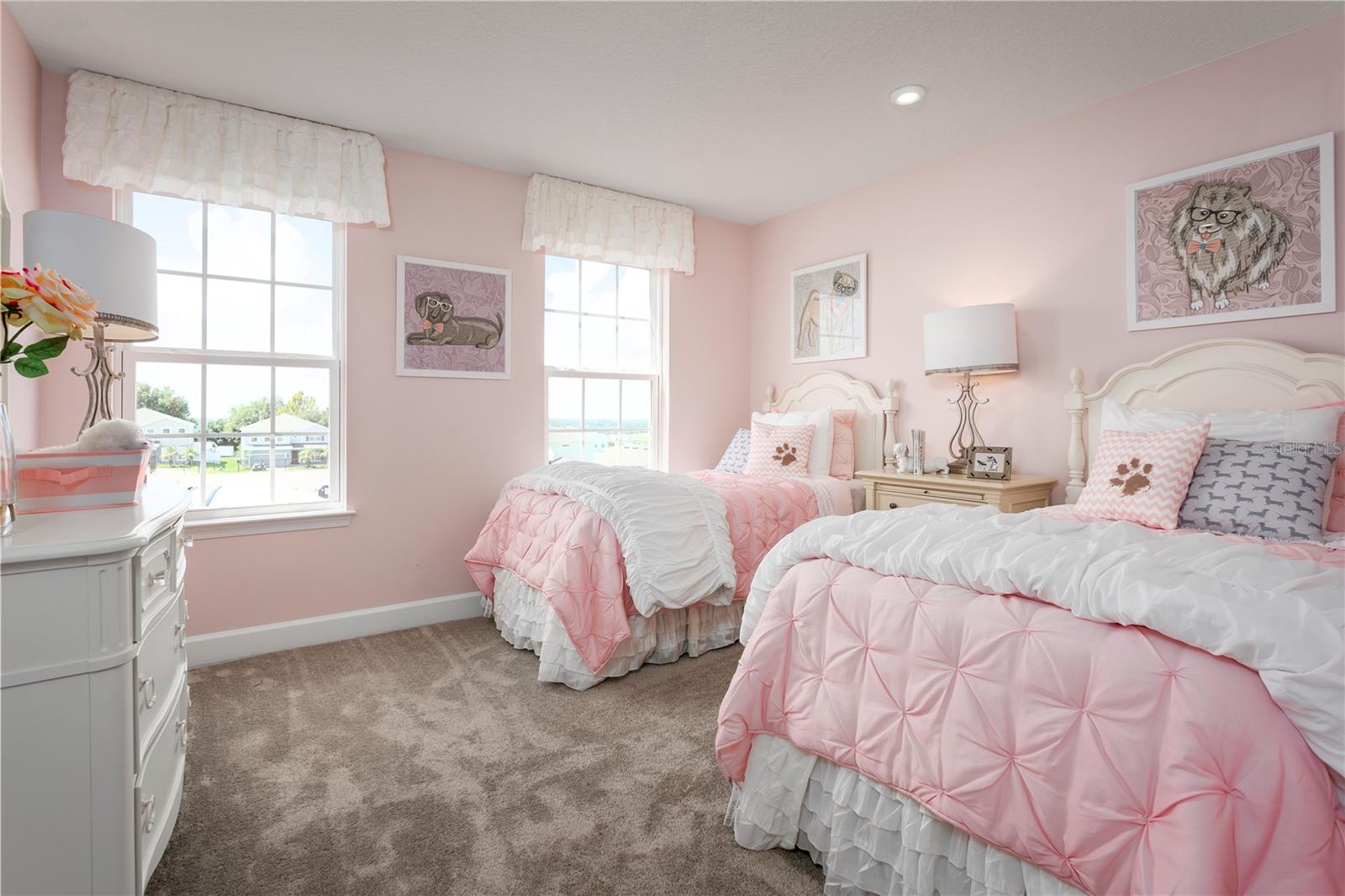 Listing photo id 15 for 1726 Upland Lane