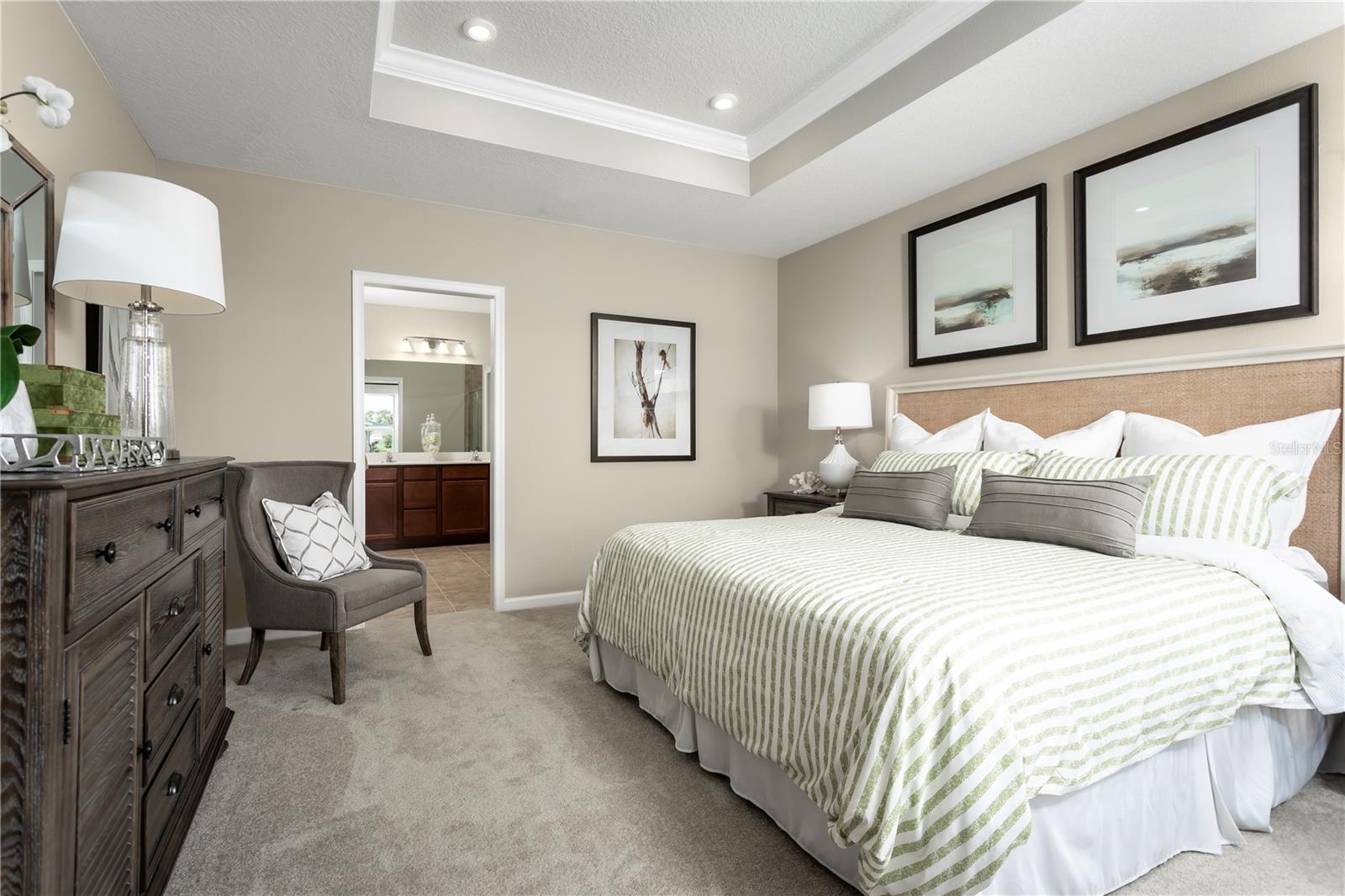 Listing photo id 9 for 1739 Upland Lane