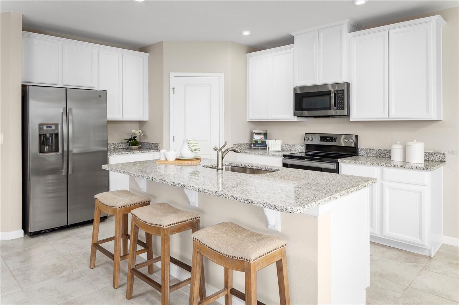 Listing photo id 5 for 1739 Upland Lane