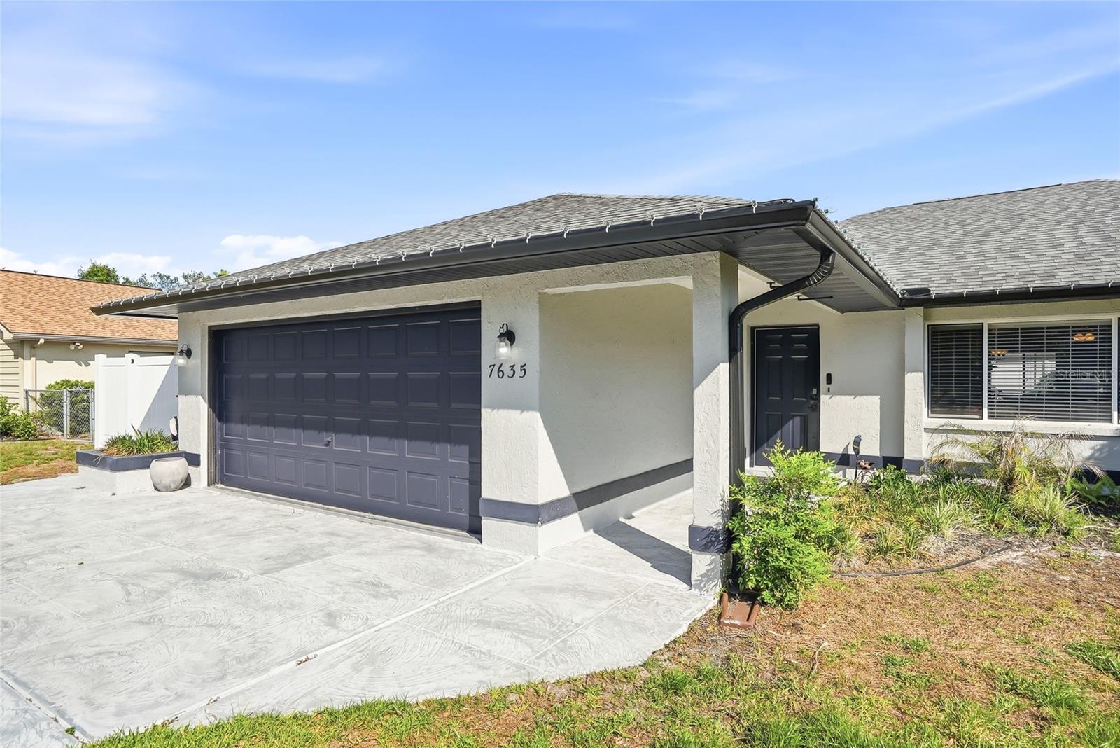 Image 5 of 50 For 7635 Gates Circle