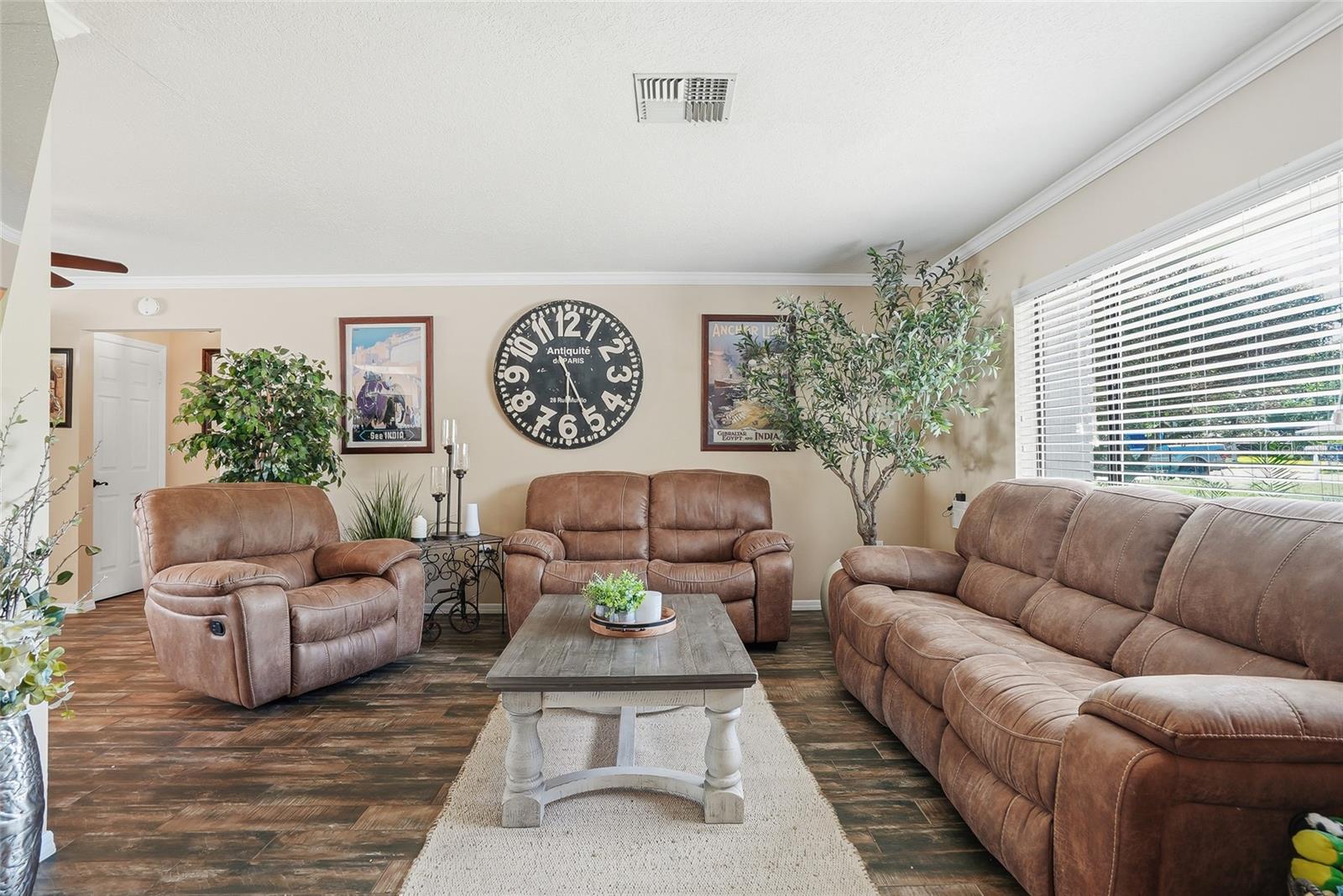 Image 8 of 50 For 7635 Gates Circle