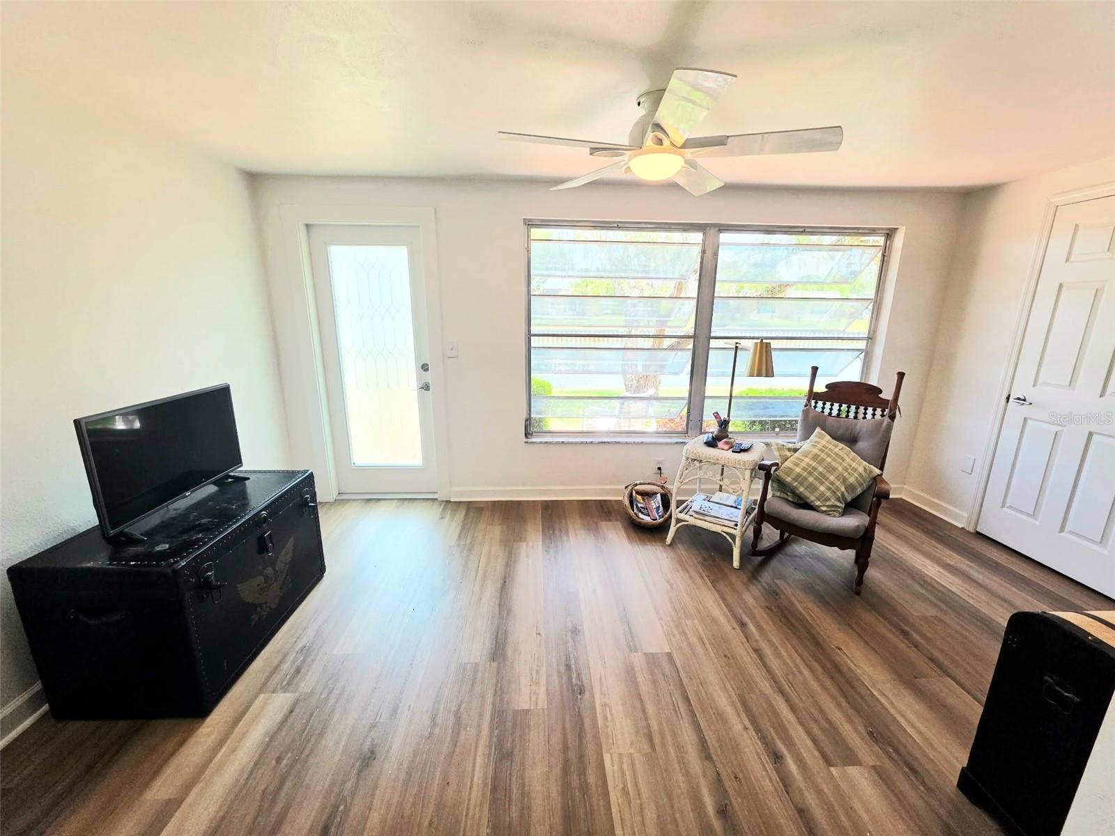 Image 17 of 45 For 4366 Summersun Drive 4366