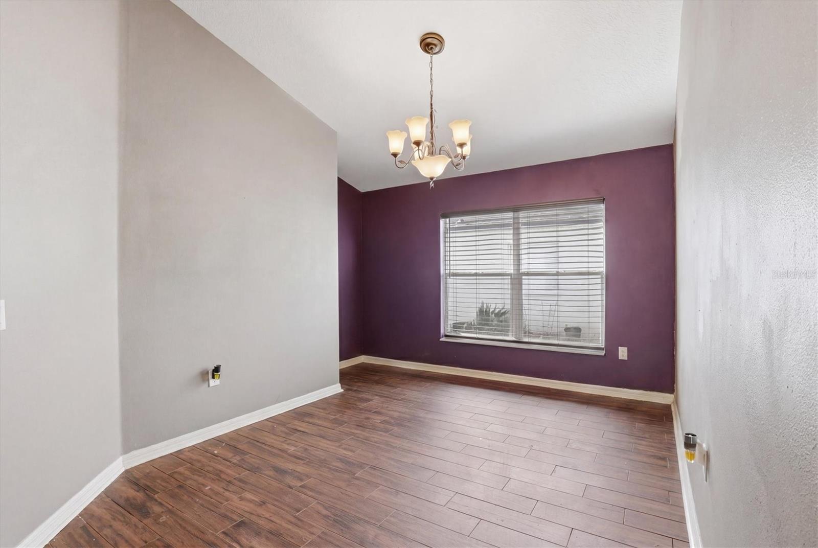 Image 10 of 56 For 4828 Wessex Way