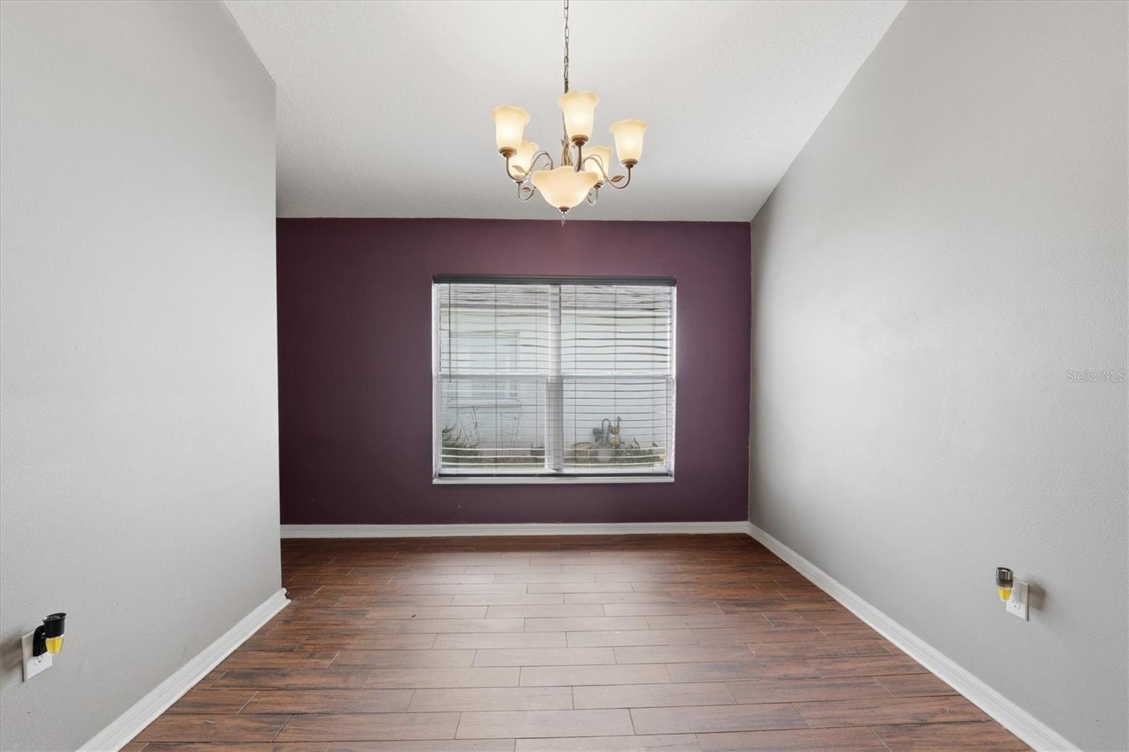 Image 11 of 56 For 4828 Wessex Way