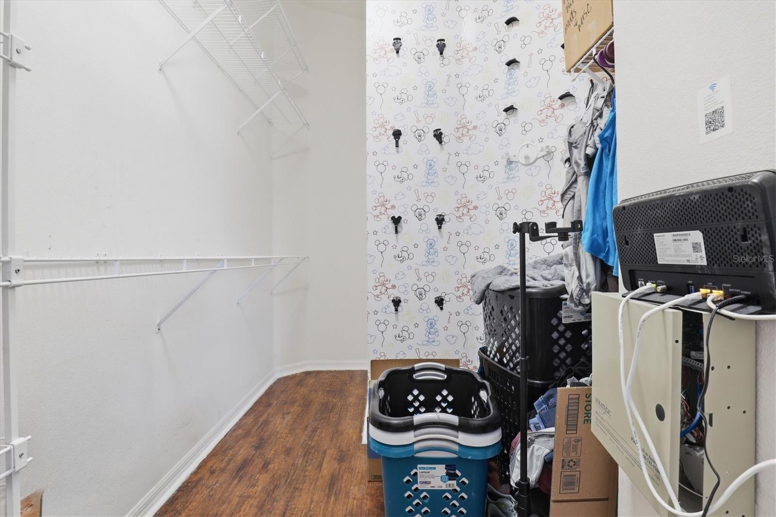 Image 25 of 56 For 4828 Wessex Way