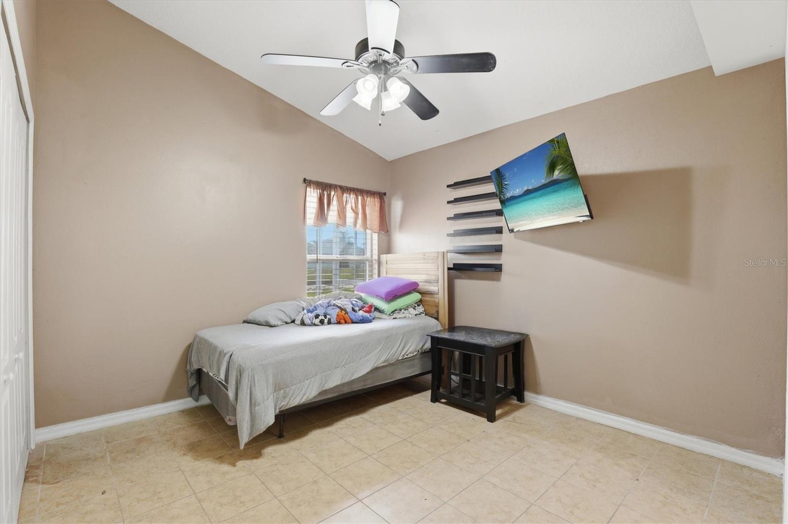 Image 28 of 56 For 4828 Wessex Way