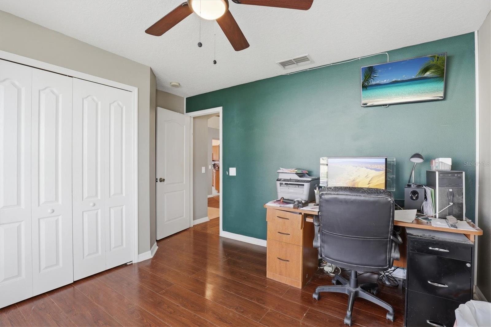 Image 34 of 56 For 4828 Wessex Way