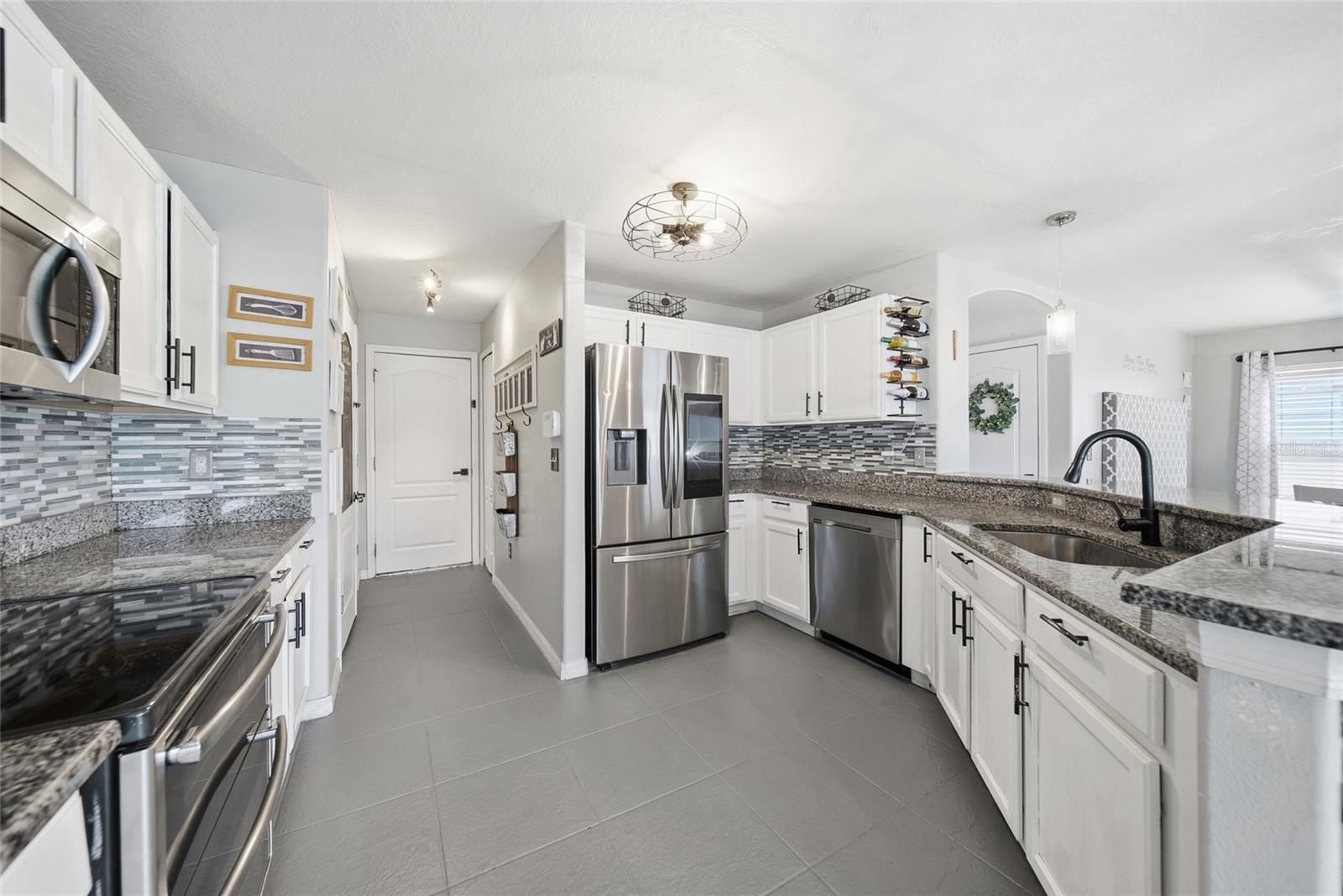 Image 10 of 43 For 7510 Maroon Peak Drive