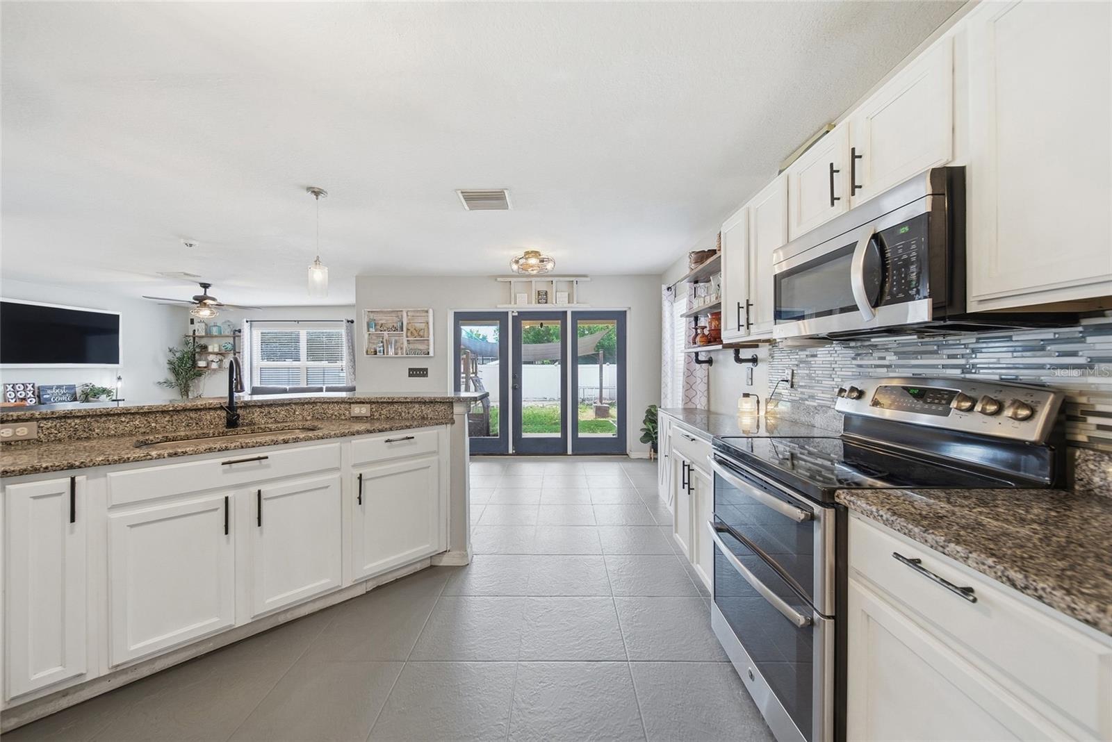 Image 11 of 43 For 7510 Maroon Peak Drive