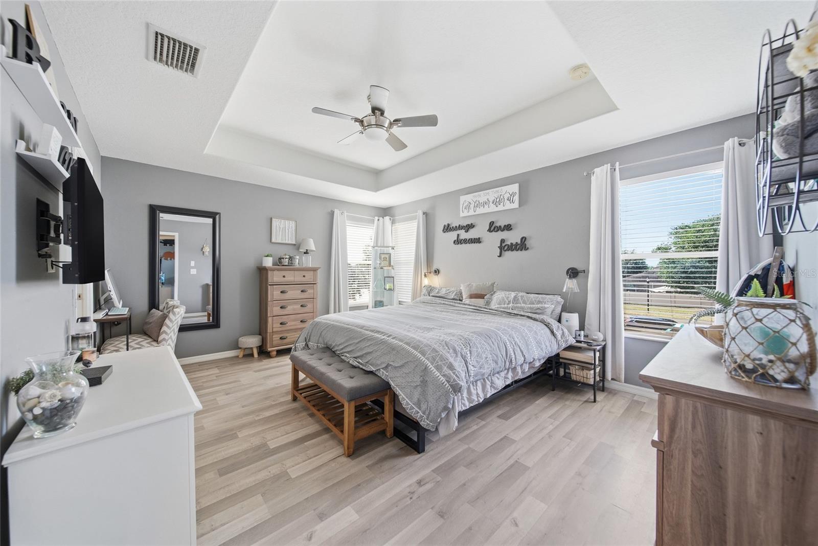 Image 16 of 43 For 7510 Maroon Peak Drive