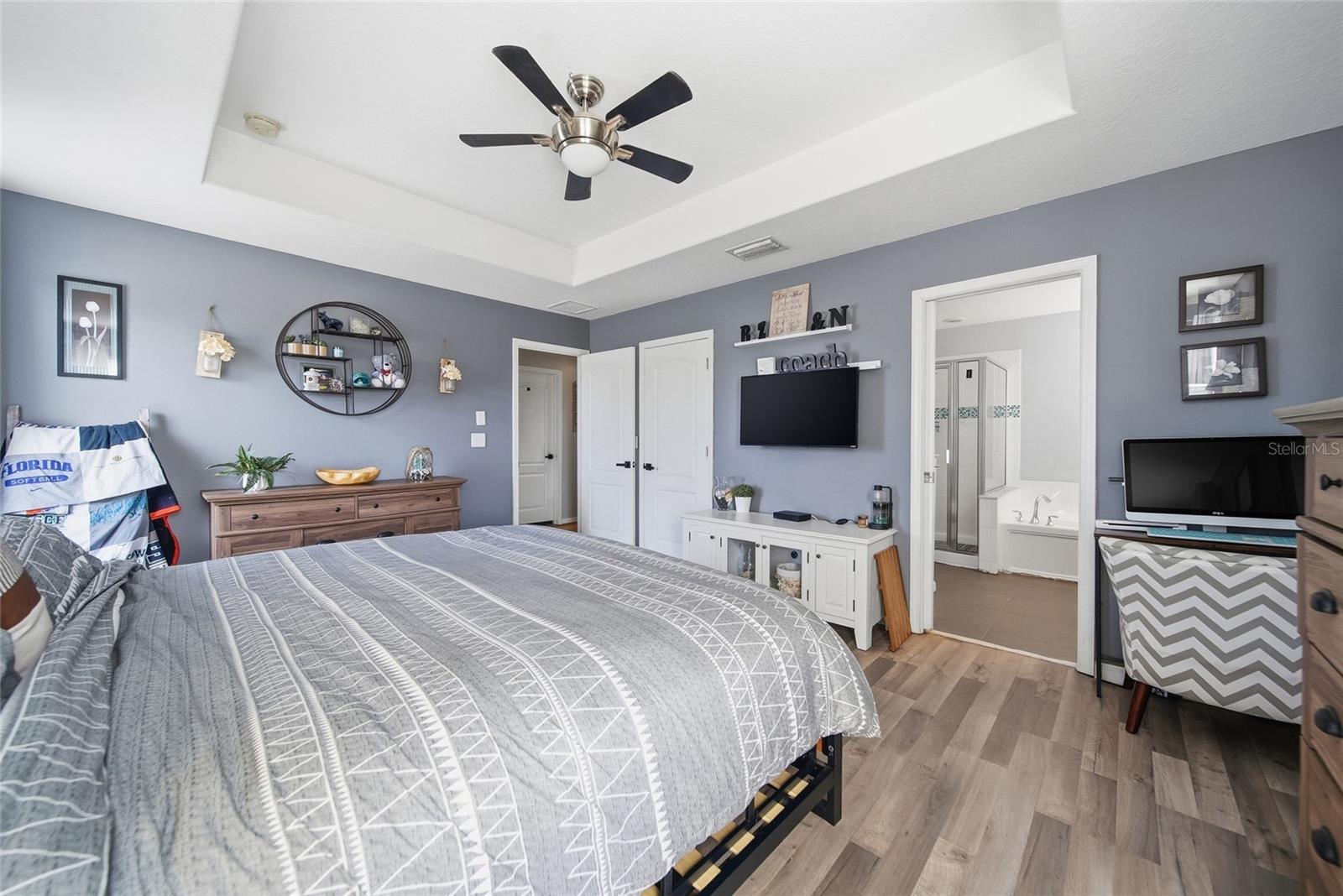 Image 17 of 43 For 7510 Maroon Peak Drive