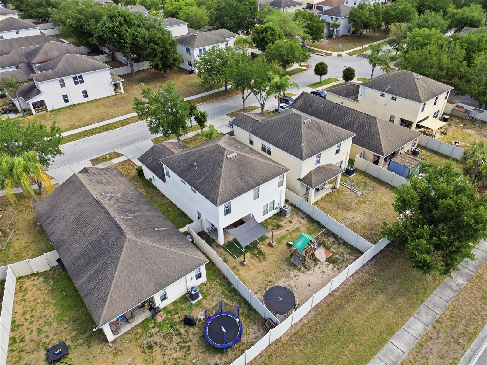 Image 32 of 43 For 7510 Maroon Peak Drive