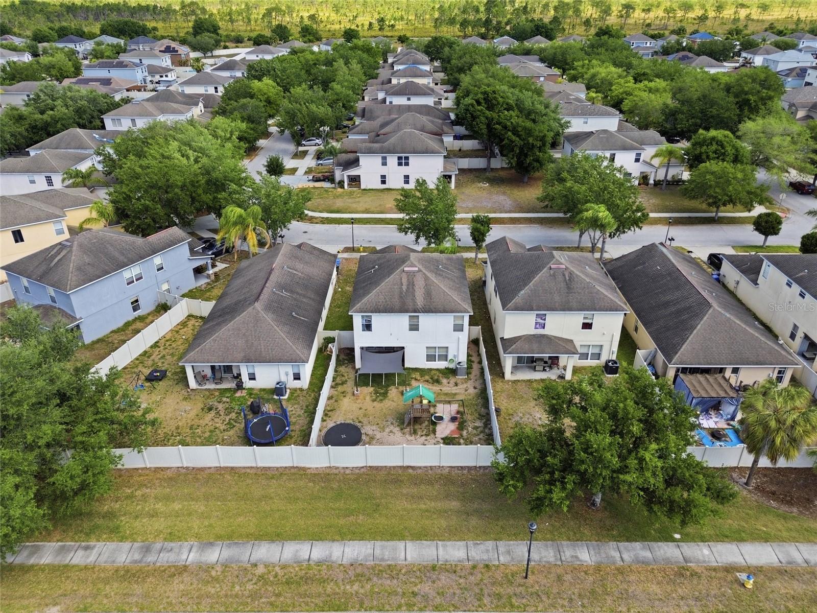 Image 33 of 43 For 7510 Maroon Peak Drive