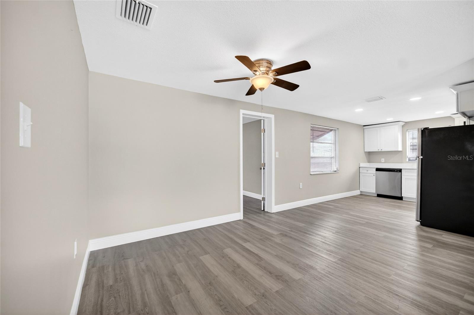 Image 12 of 41 For 10735 Darius Street