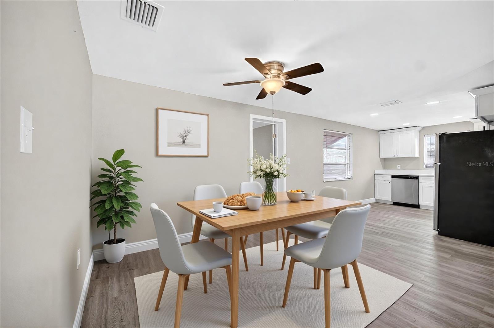 Image 13 of 41 For 10735 Darius Street