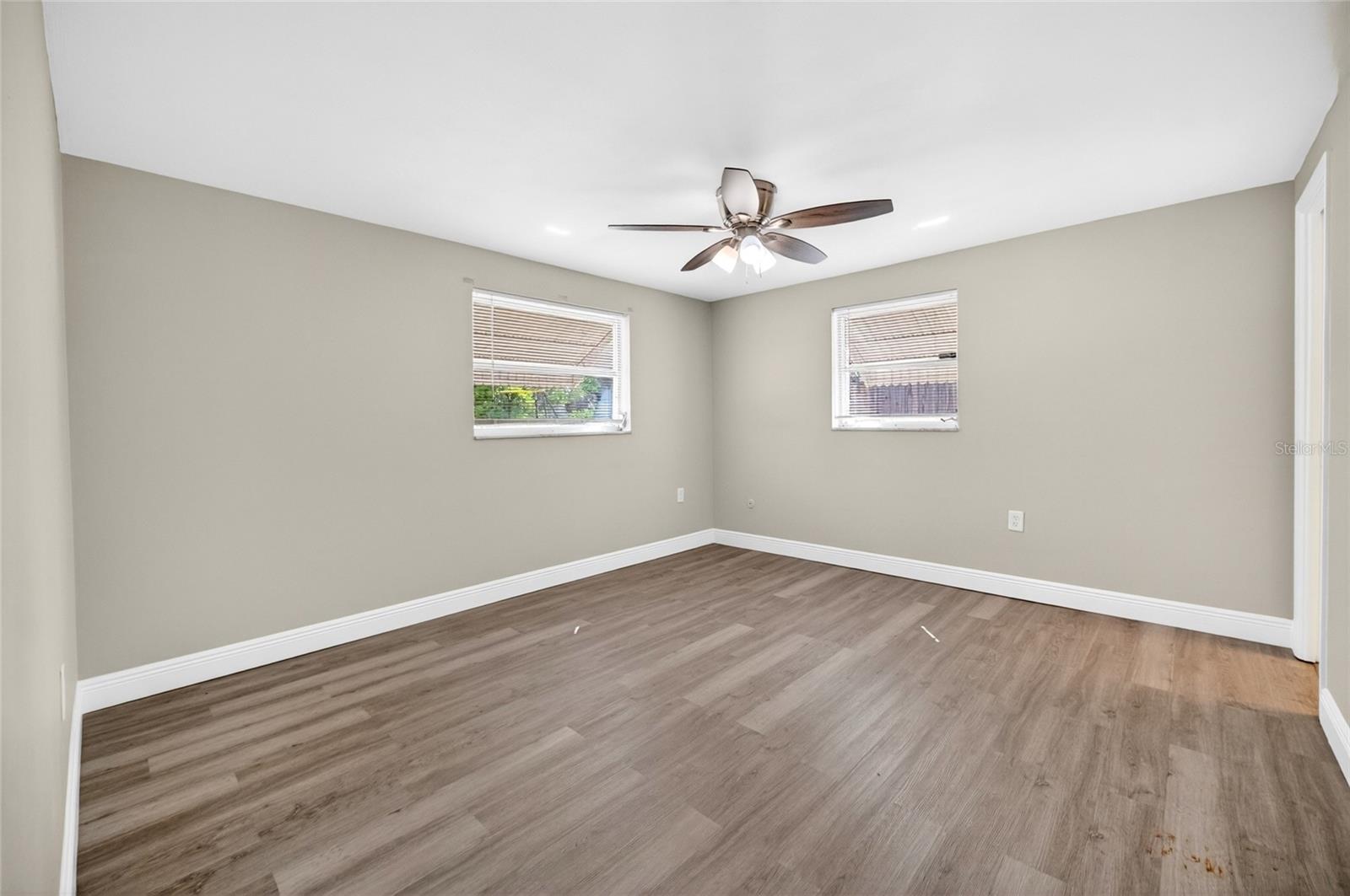 Image 15 of 41 For 10735 Darius Street