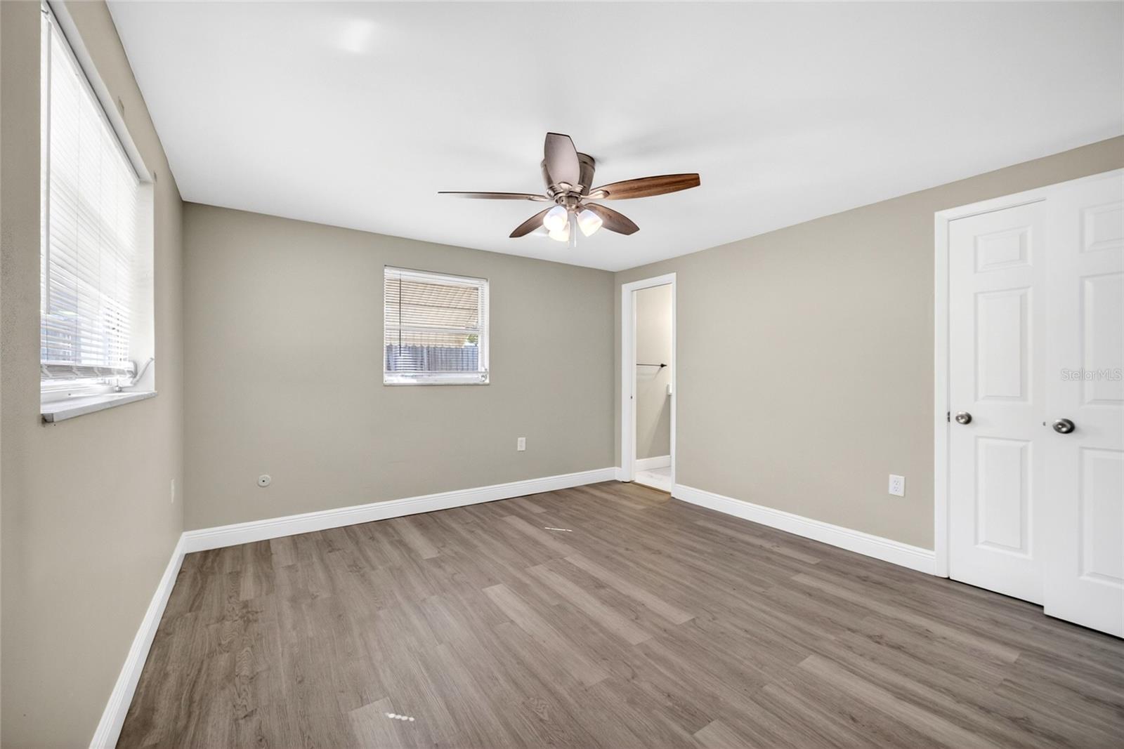 Image 16 of 41 For 10735 Darius Street