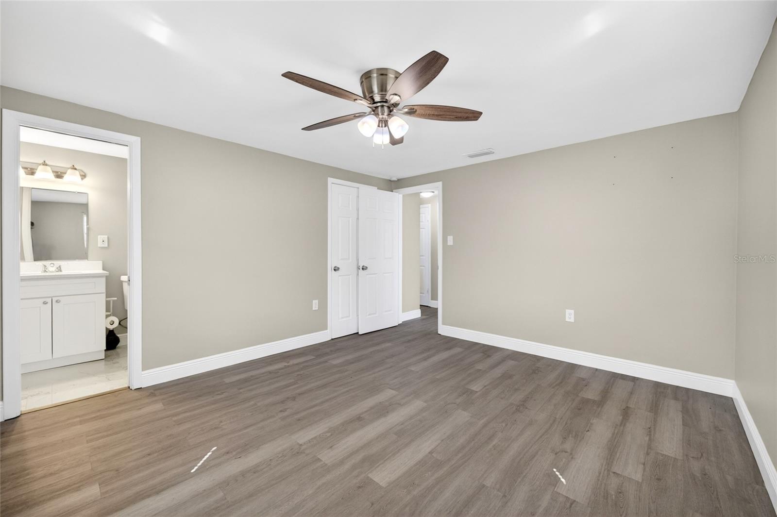 Image 18 of 41 For 10735 Darius Street