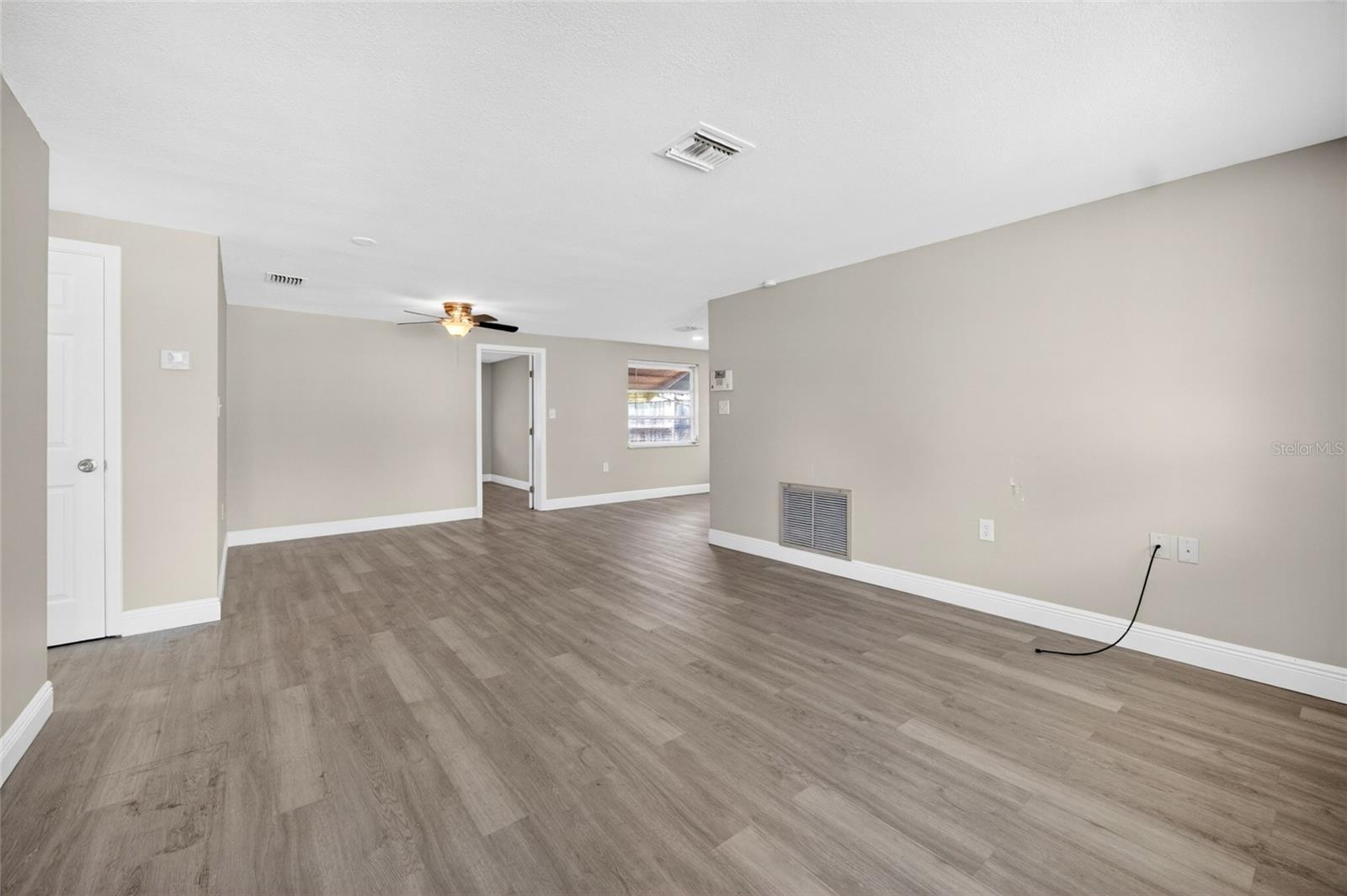 Image 3 of 41 For 10735 Darius Street