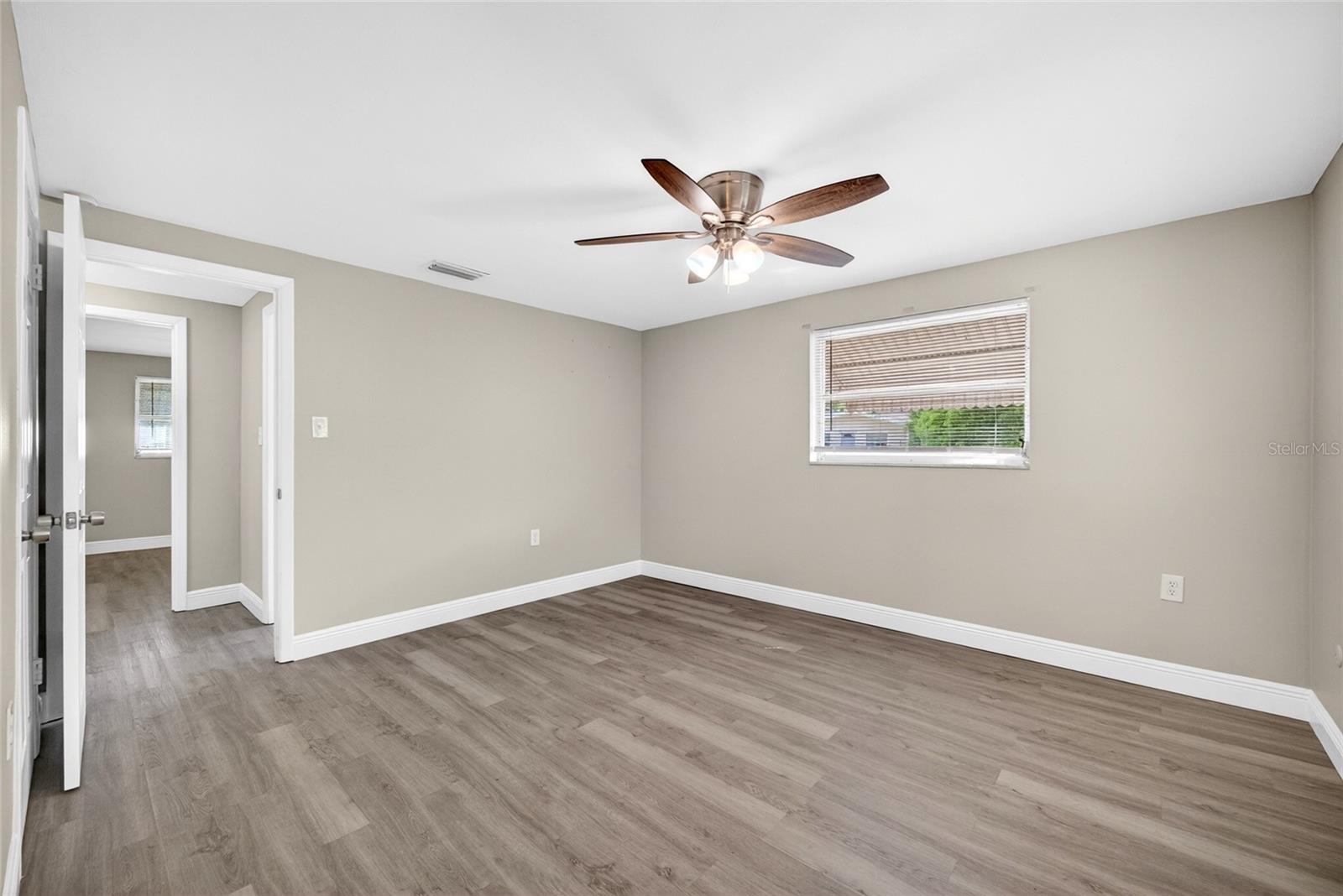 Image 31 of 41 For 10735 Darius Street