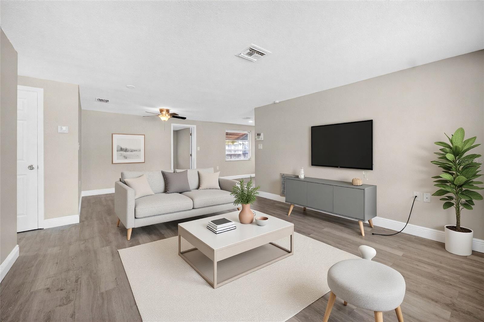 Image 4 of 41 For 10735 Darius Street