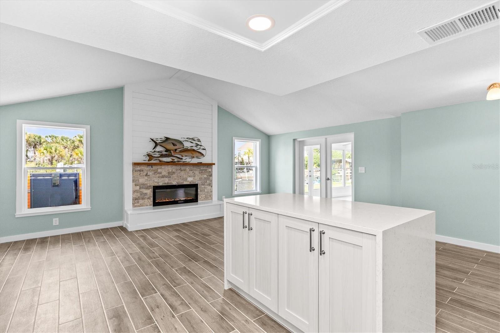 Image 33 of 56 For 7427 Southwind Drive