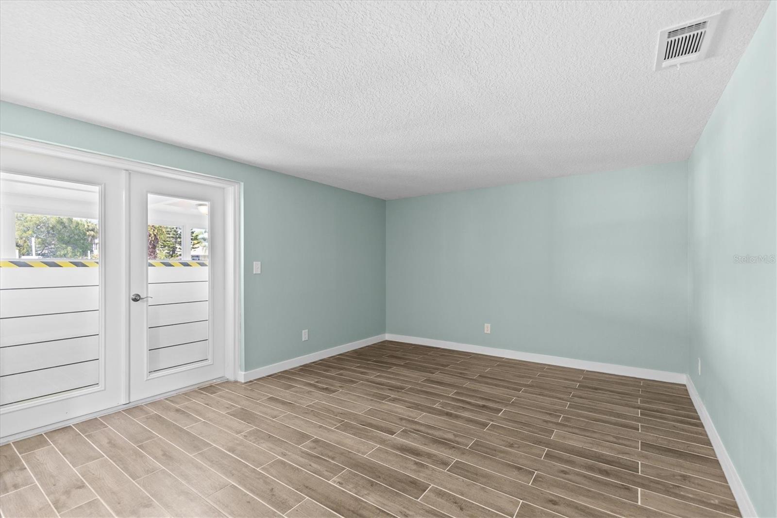 Image 37 of 56 For 7427 Southwind Drive