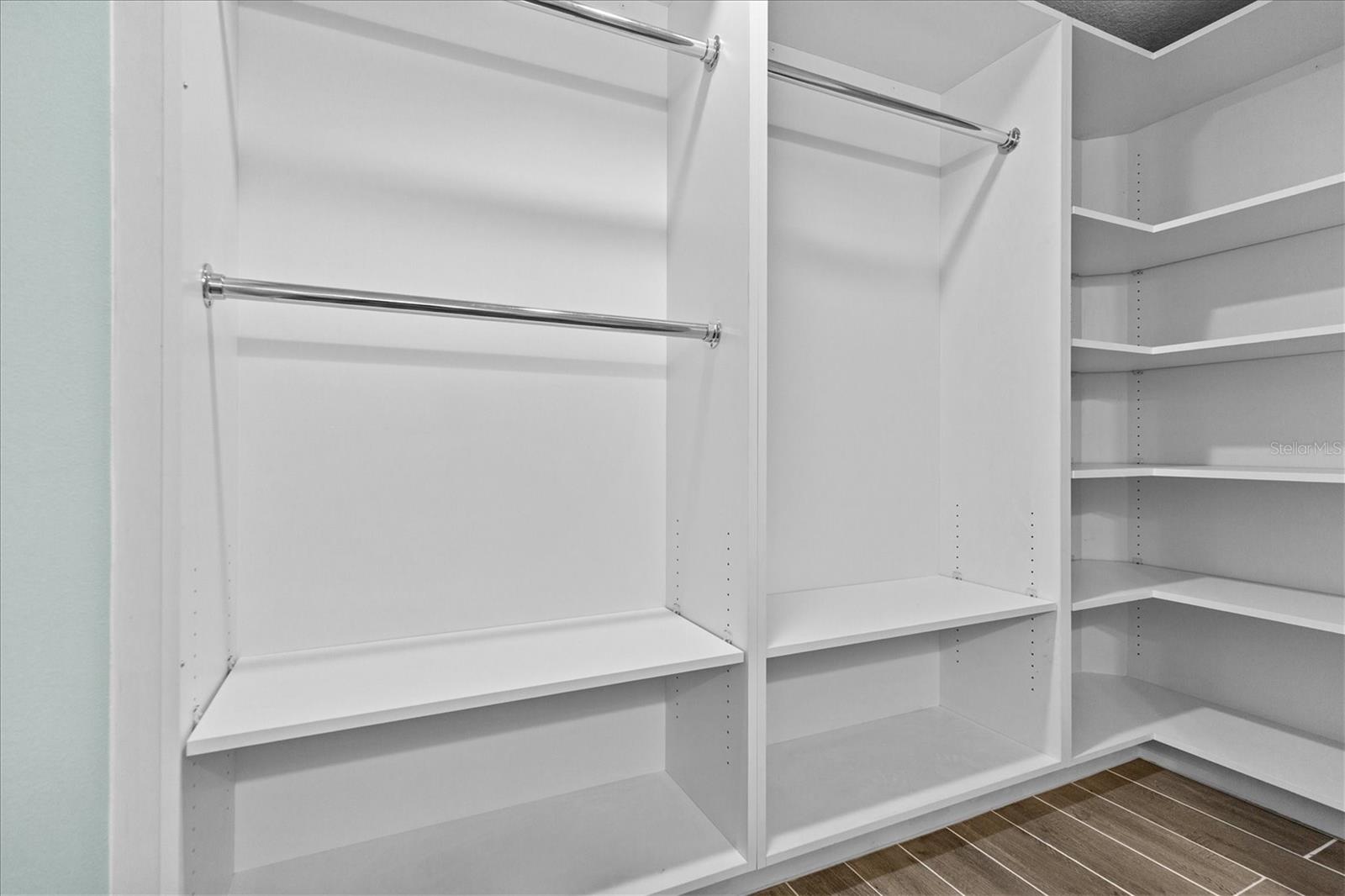 Image 42 of 56 For 7427 Southwind Drive