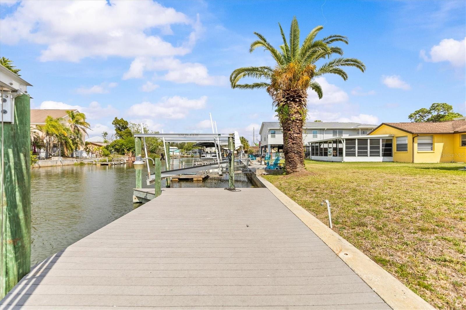 Image 5 of 56 For 7427 Southwind Drive