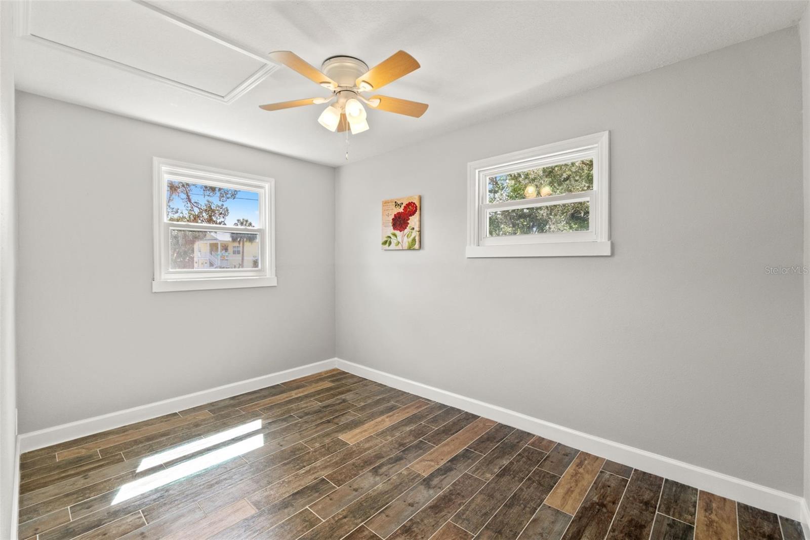 Image 30 of 50 For 10928 Fort Island Trail