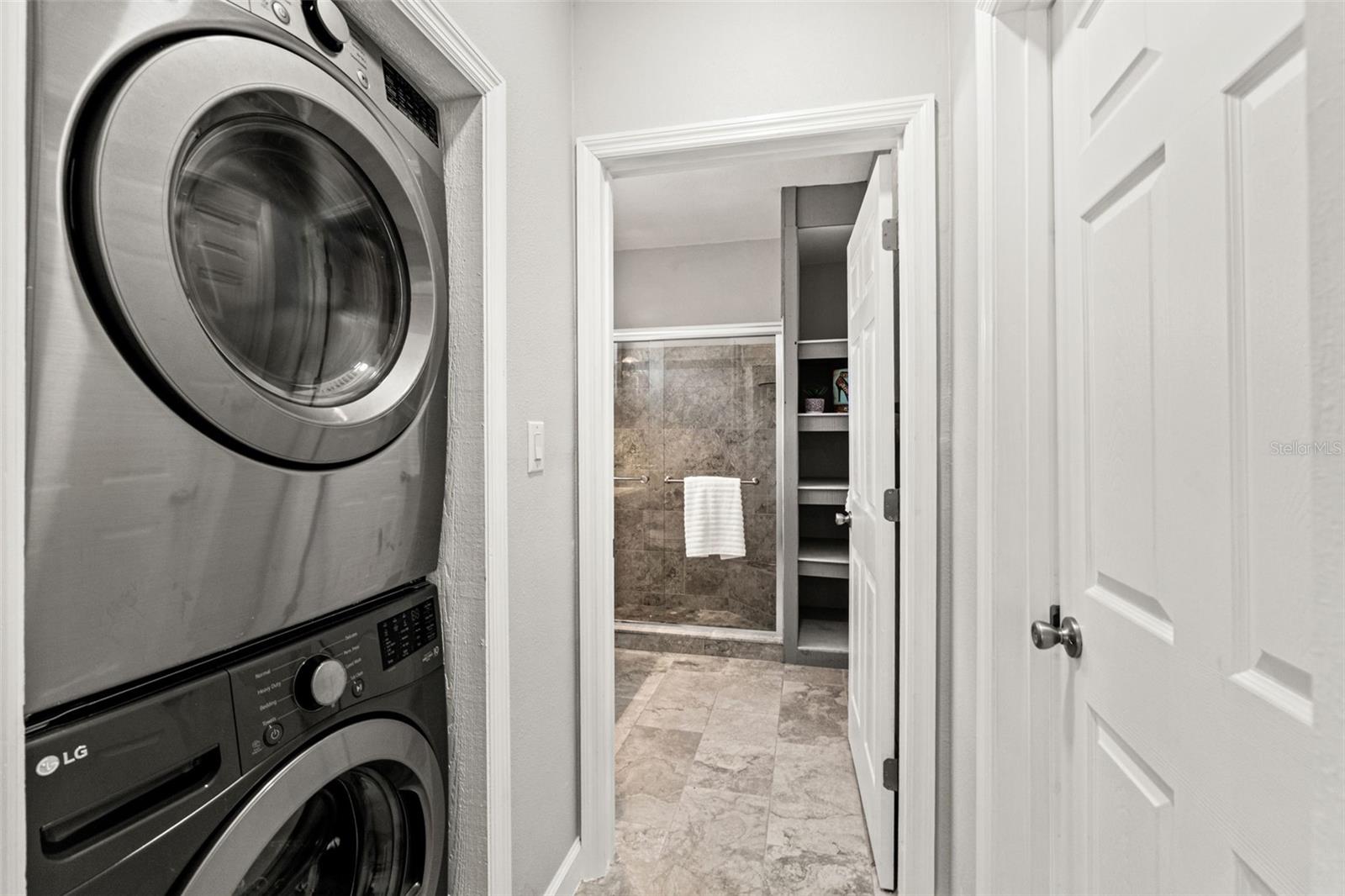 Image 32 of 50 For 10928 Fort Island Trail