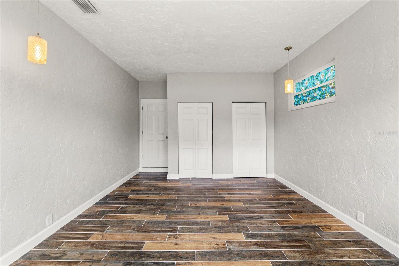 Image 37 of 50 For 10928 Fort Island Trail