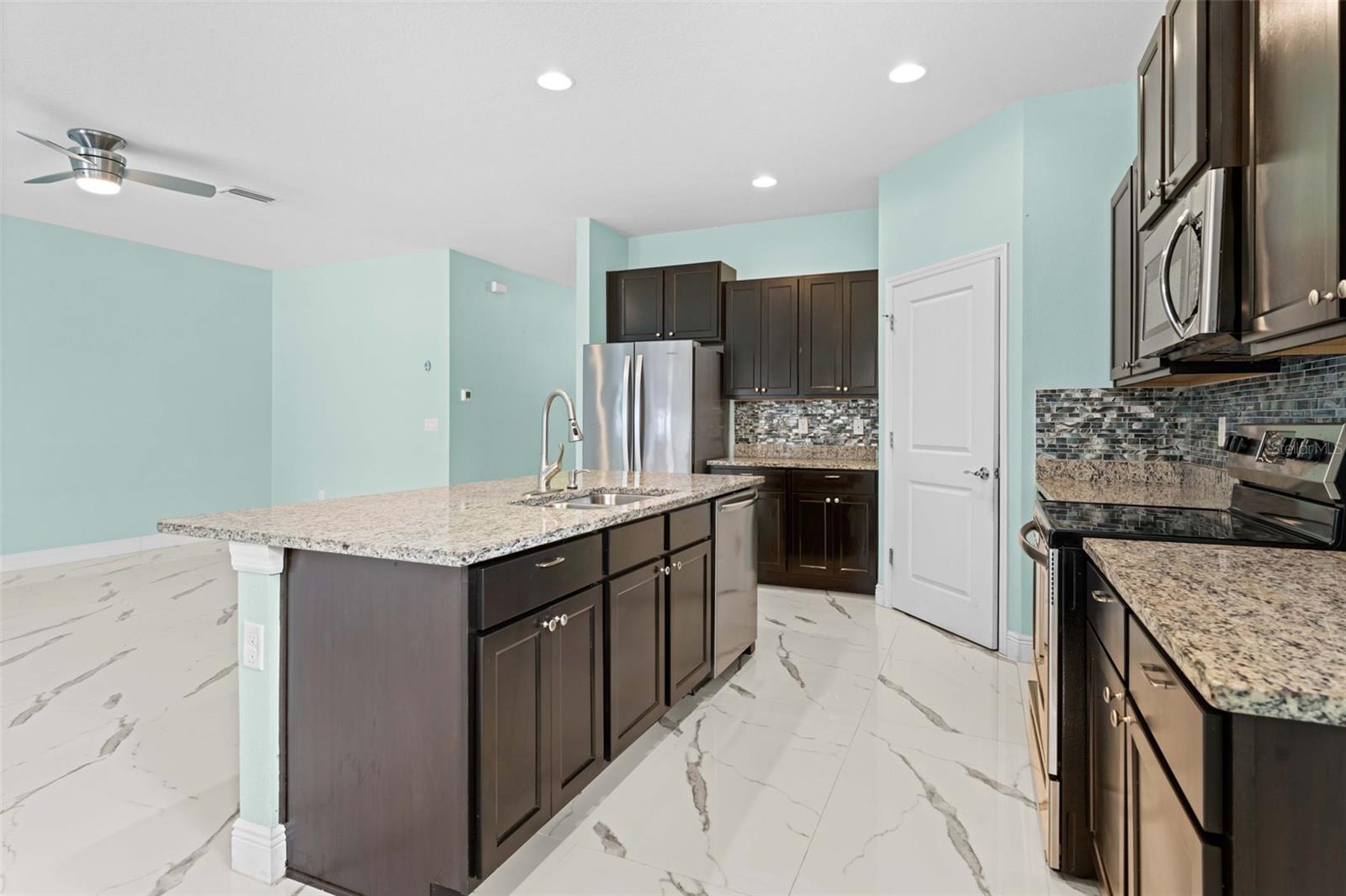 Image 30 of 72 For 13682 Hunting Creek Place