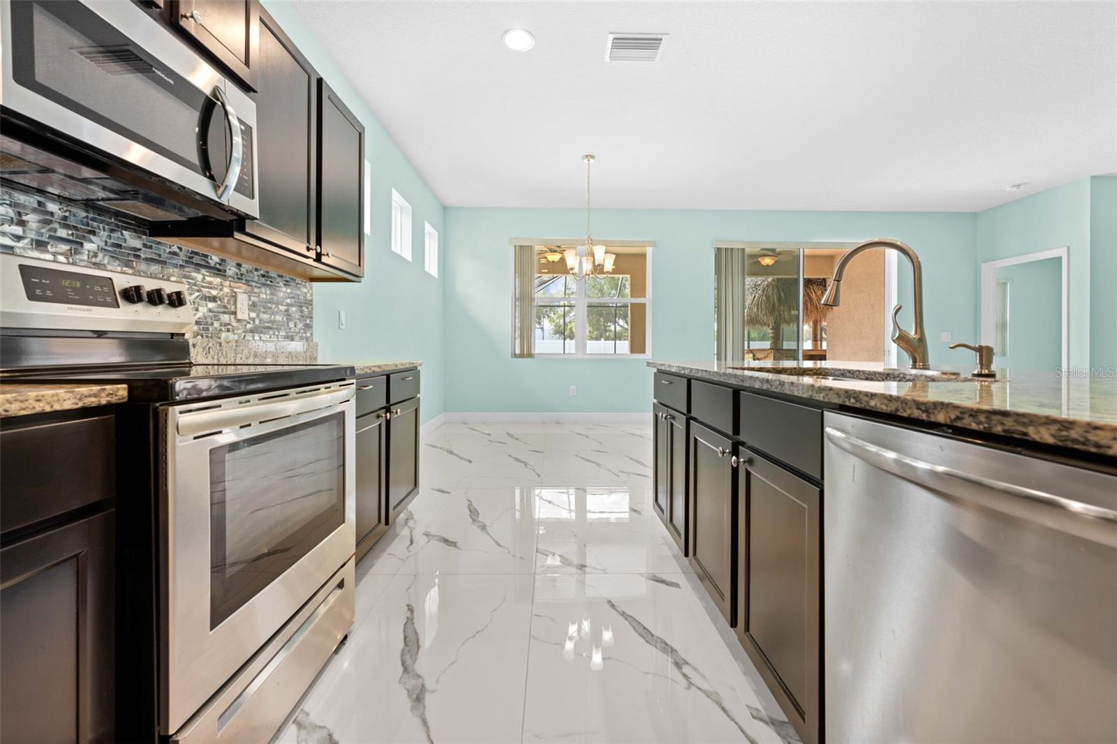 Image 33 of 72 For 13682 Hunting Creek Place