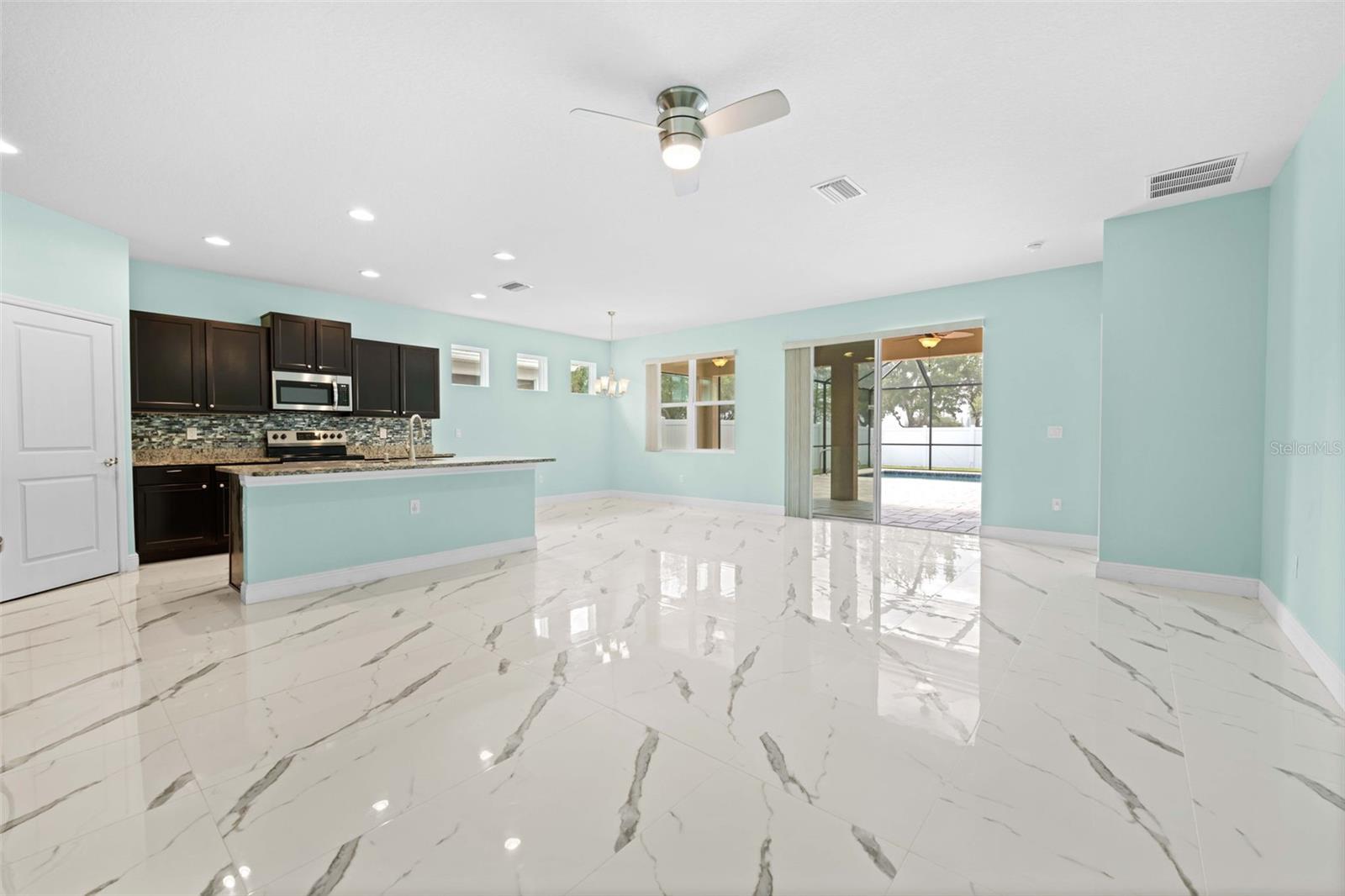 Image 37 of 72 For 13682 Hunting Creek Place