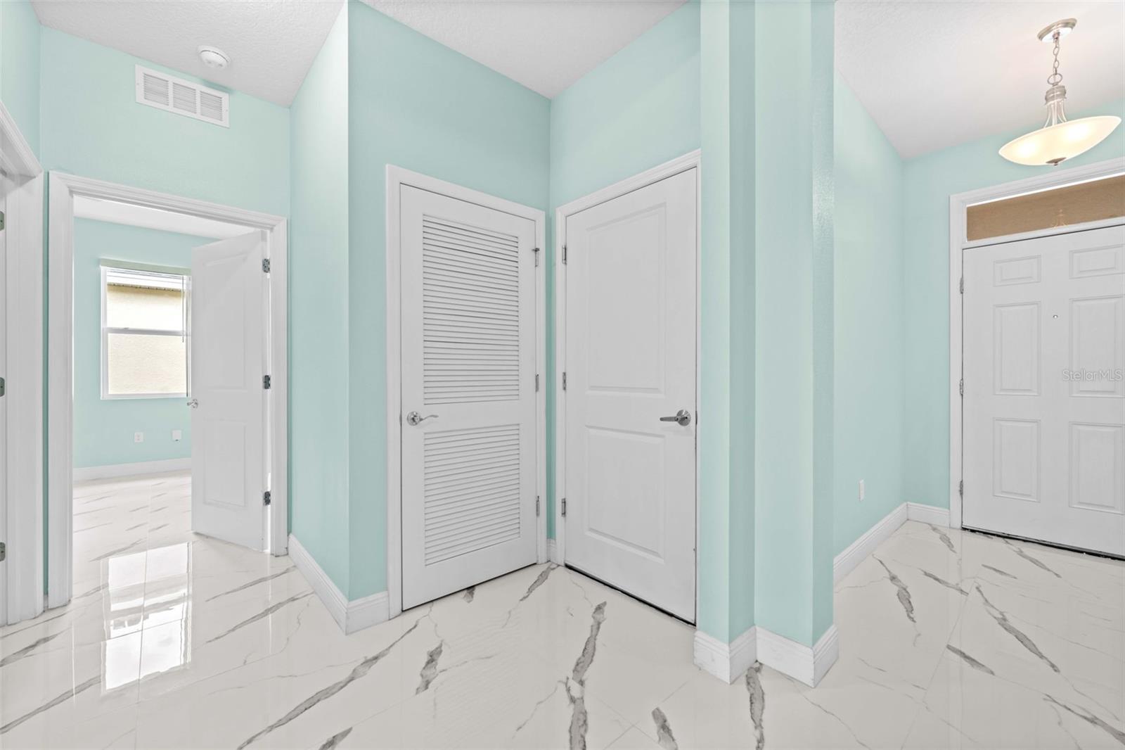 Image 52 of 72 For 13682 Hunting Creek Place