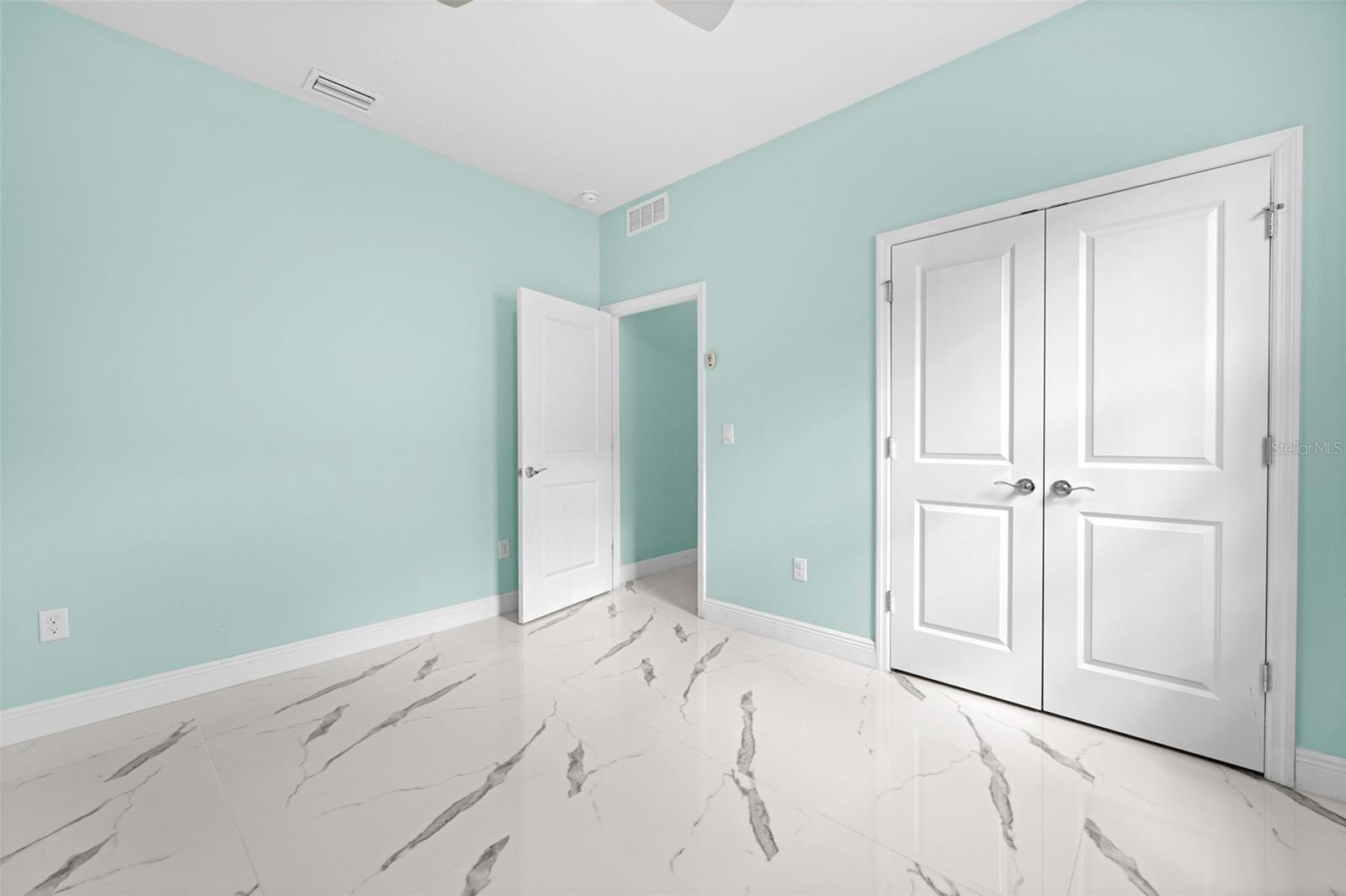 Image 60 of 72 For 13682 Hunting Creek Place