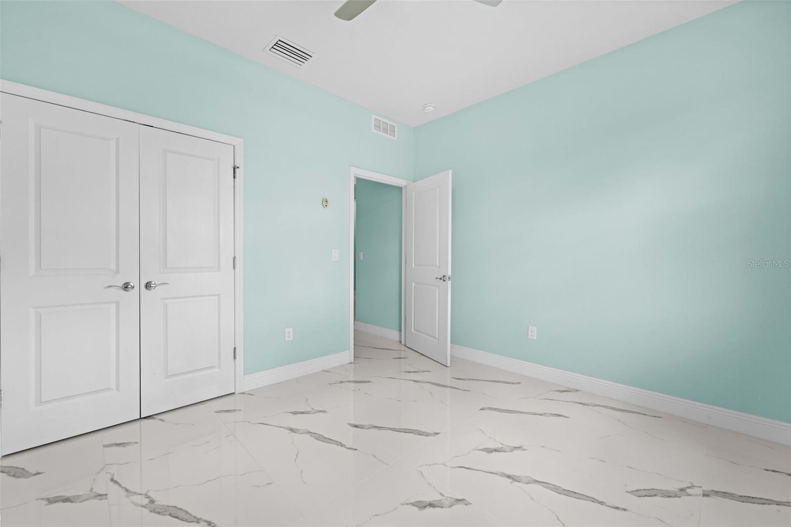 Image 62 of 72 For 13682 Hunting Creek Place