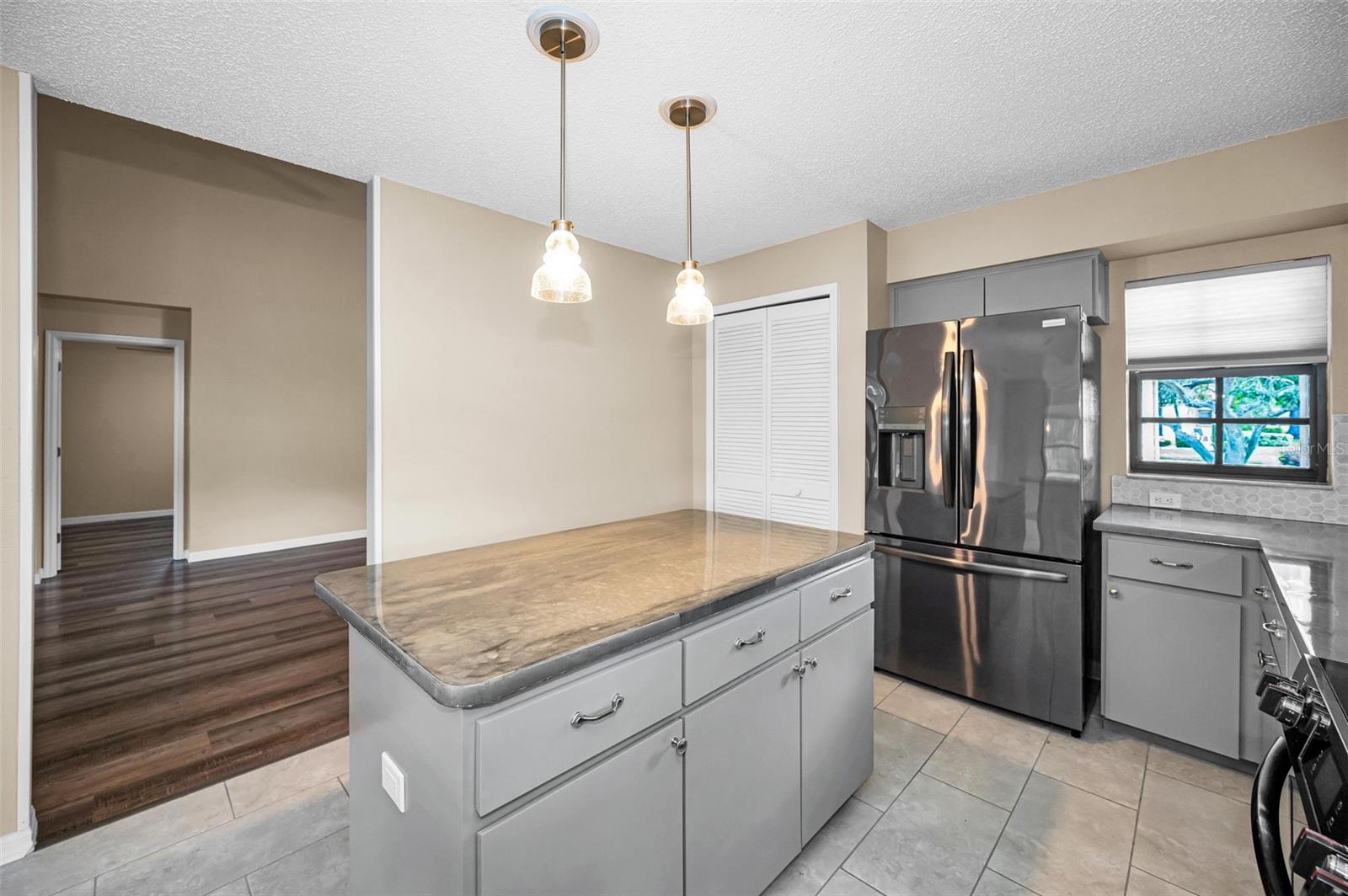 Image 13 of 46 For 9307 Palm Haven Court