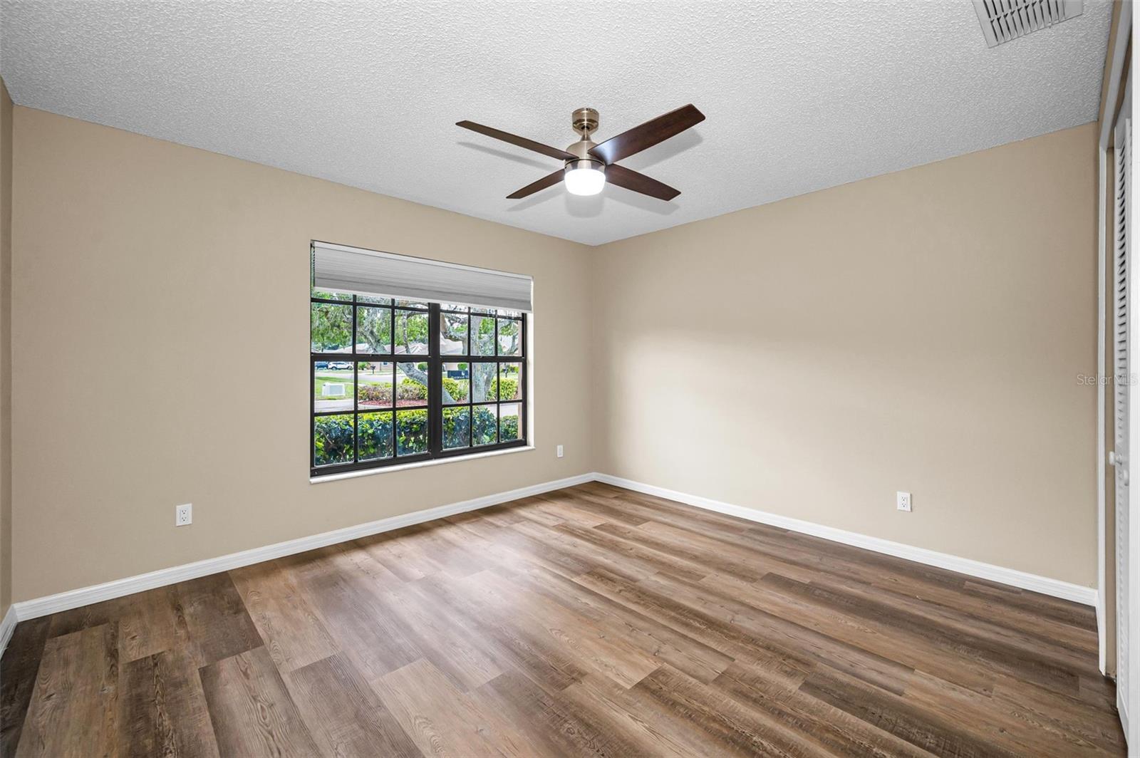 Image 20 of 46 For 9307 Palm Haven Court