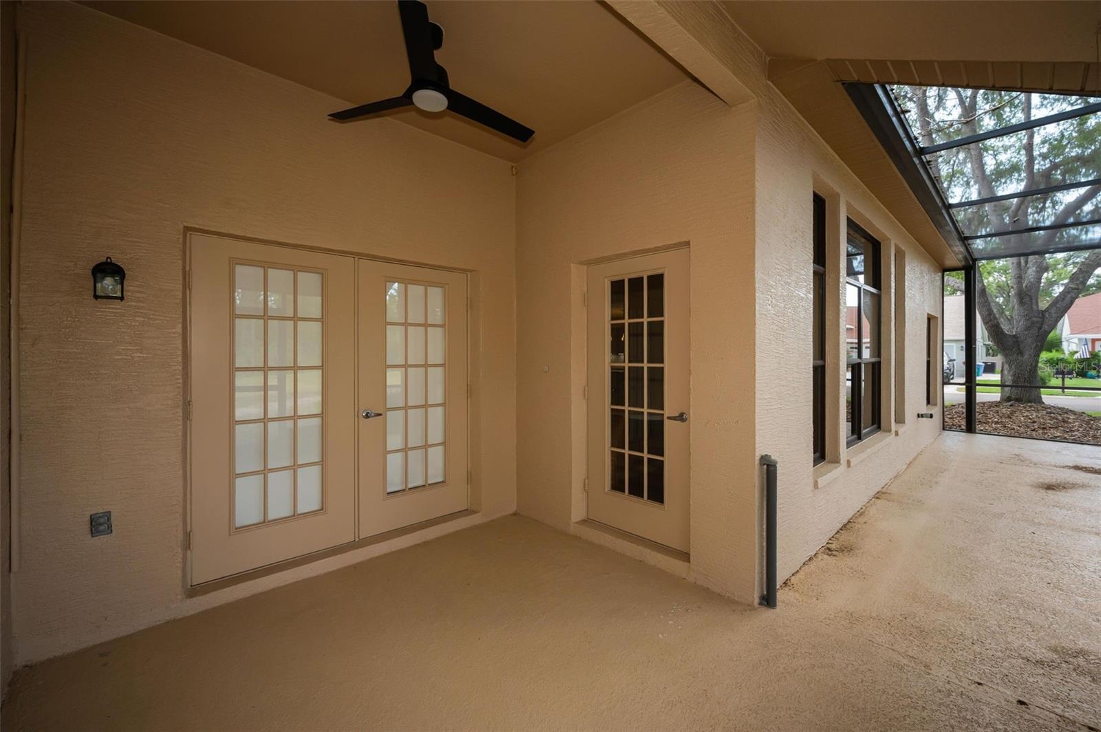 Image 24 of 46 For 9307 Palm Haven Court