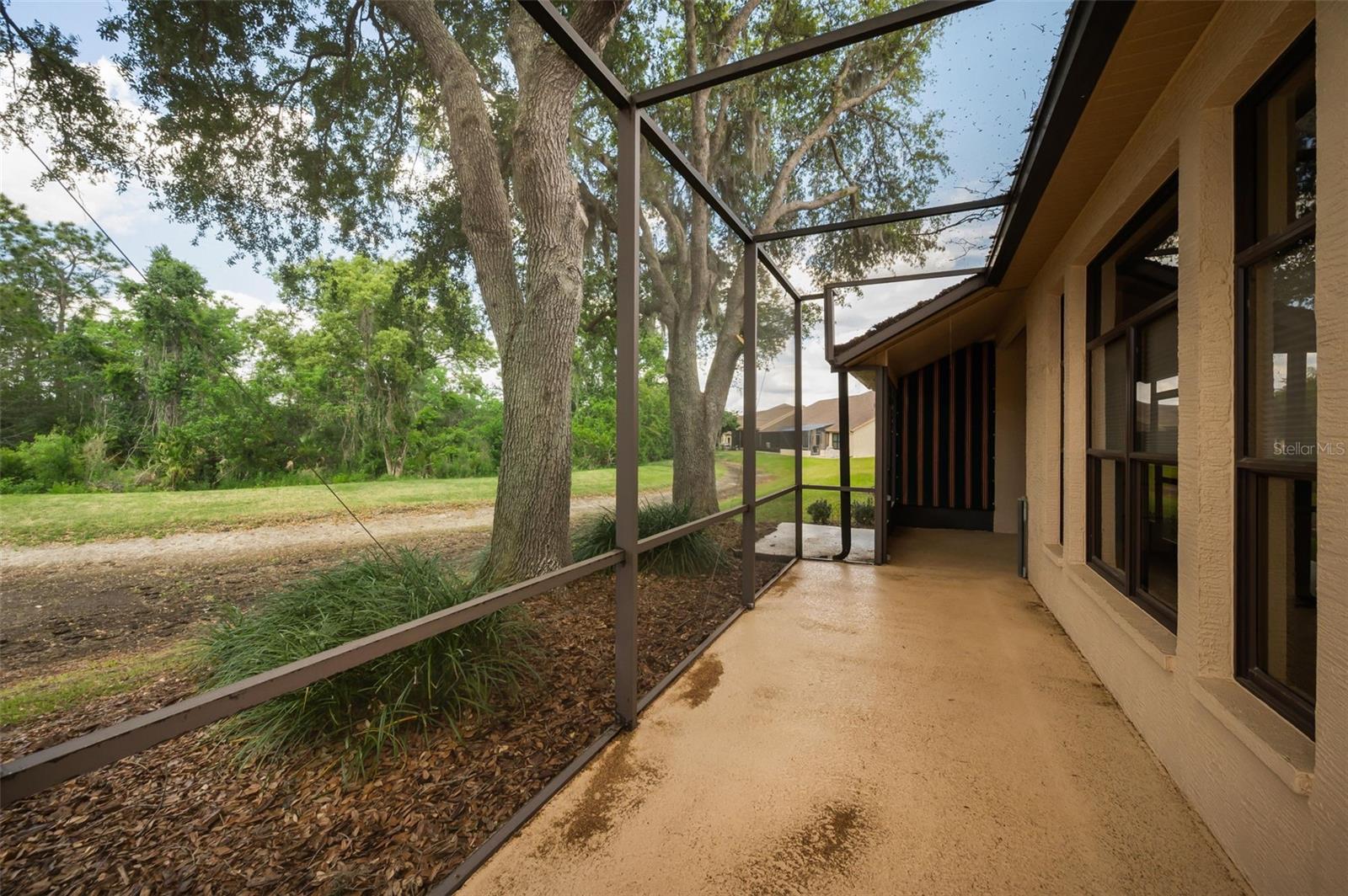 Image 26 of 46 For 9307 Palm Haven Court