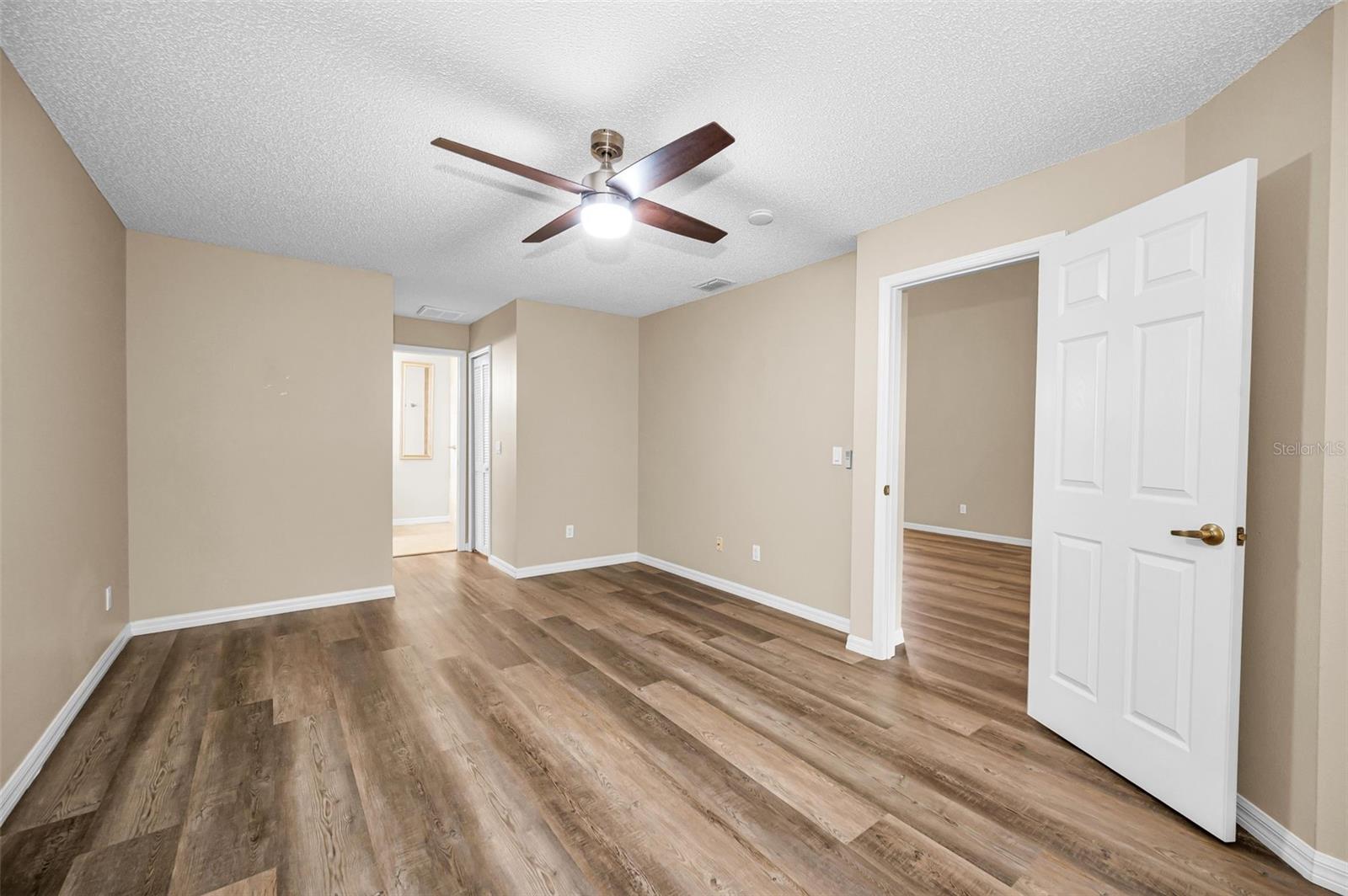 Image 18 of 61 For 9307 Palm Haven Court