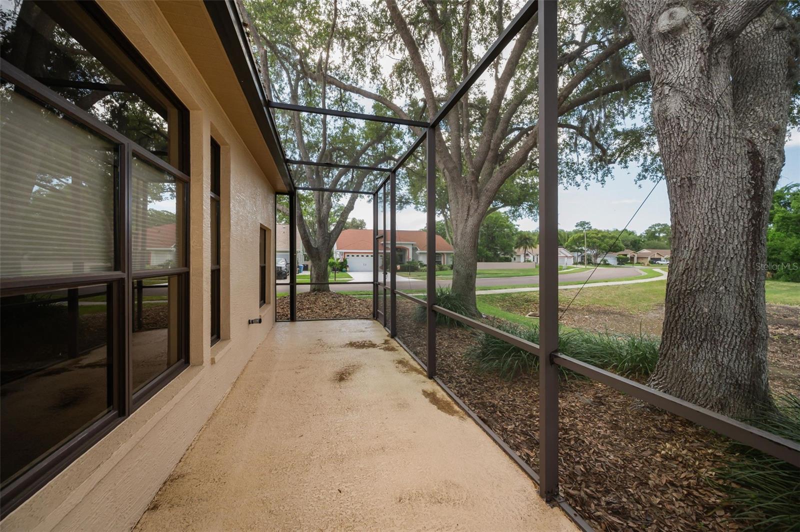 Image 27 of 61 For 9307 Palm Haven Court